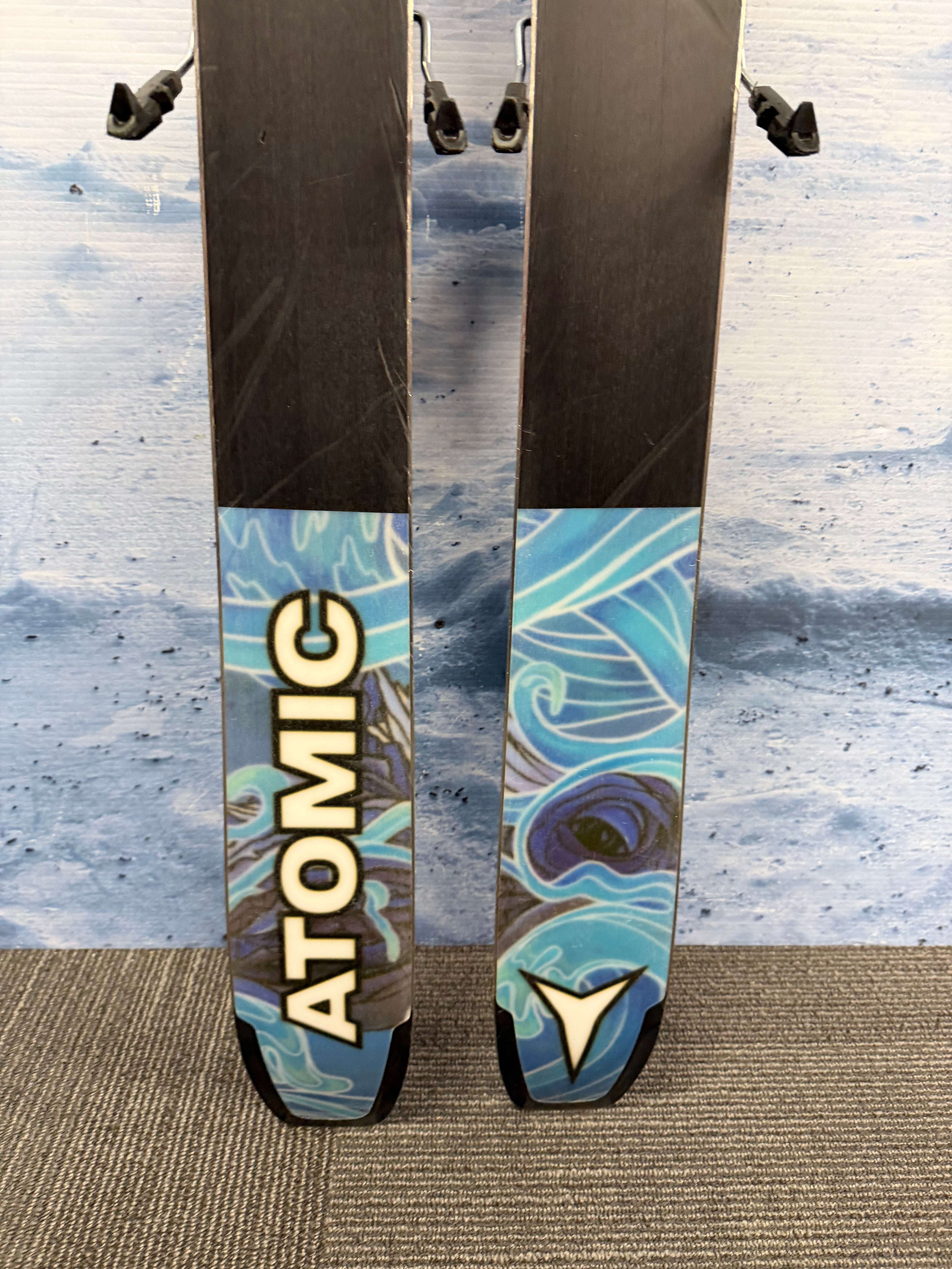 Used Atomic Bent 100 186cm Skis w/ Atomic Strive 13 Demo Bindings