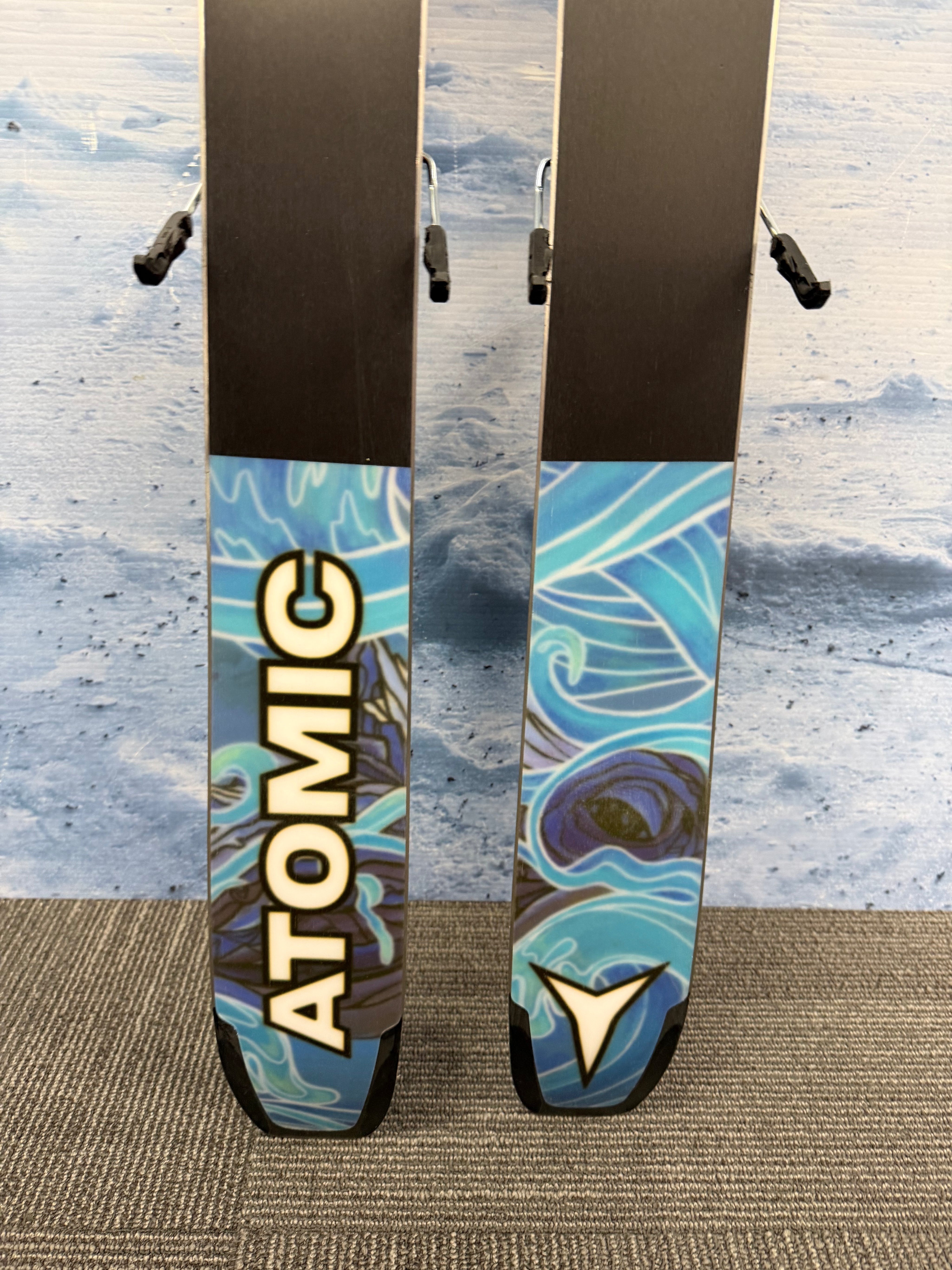 Used Atomic Bent 100 165cm Skis w/ Atomic Strive 11 Demo Bindings