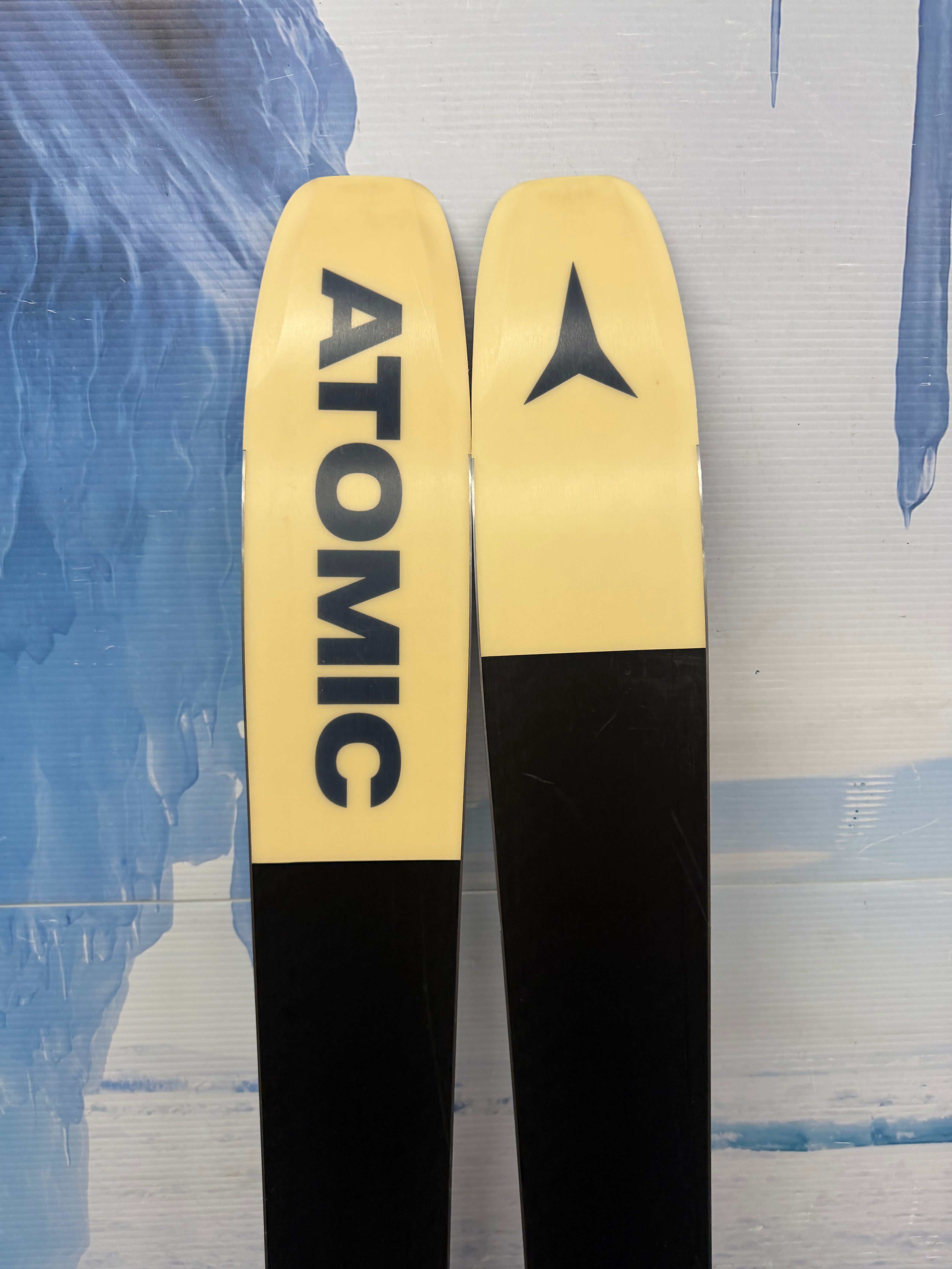 Lightly Used Atomic Maverick 105 CTI 170cm Skis w/Atomic Strive 11 Bindings
