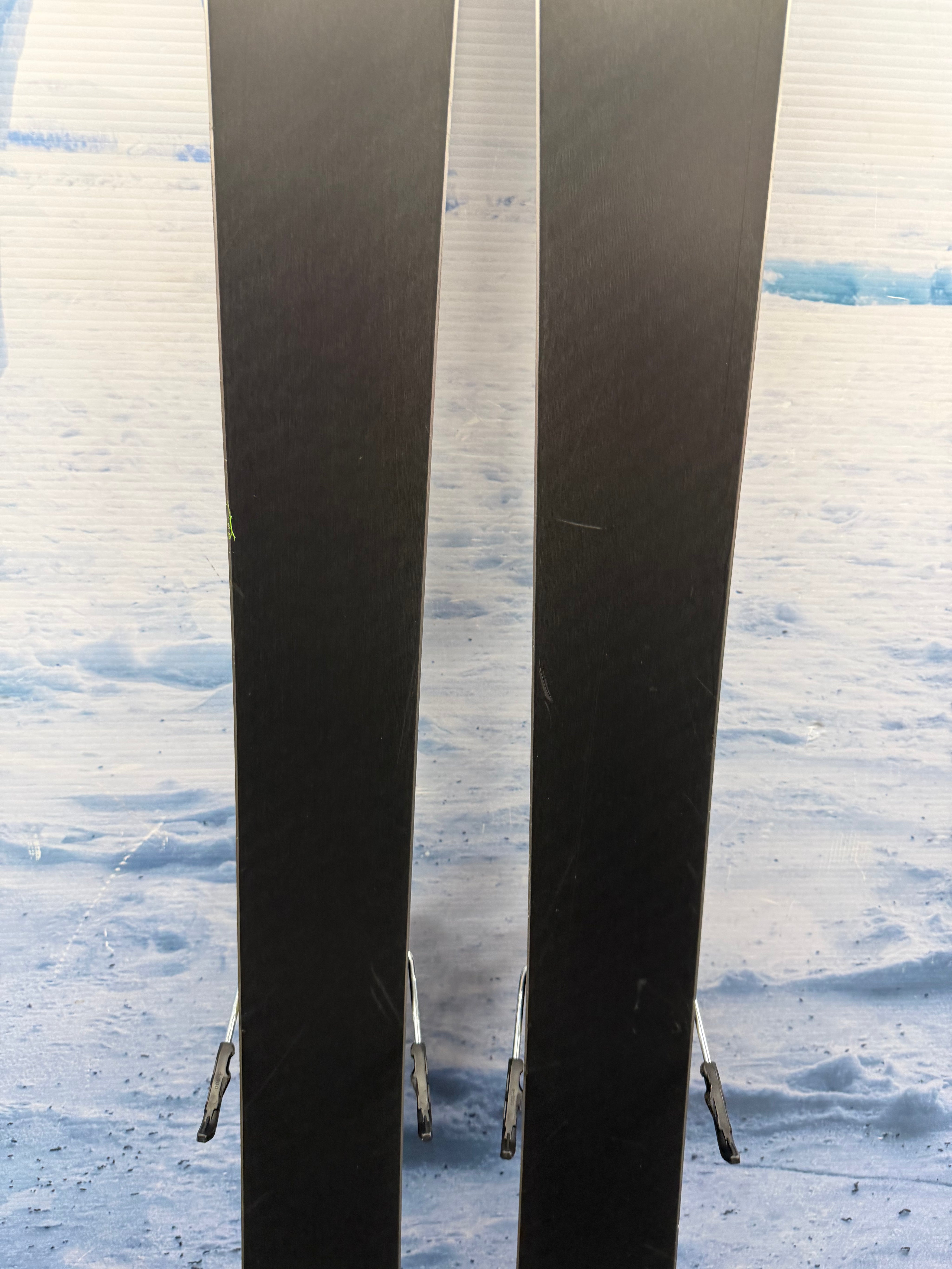 Lightly Used Atomic Maverick 105 CTI 170cm Skis w/Atomic Strive 11 Bindings