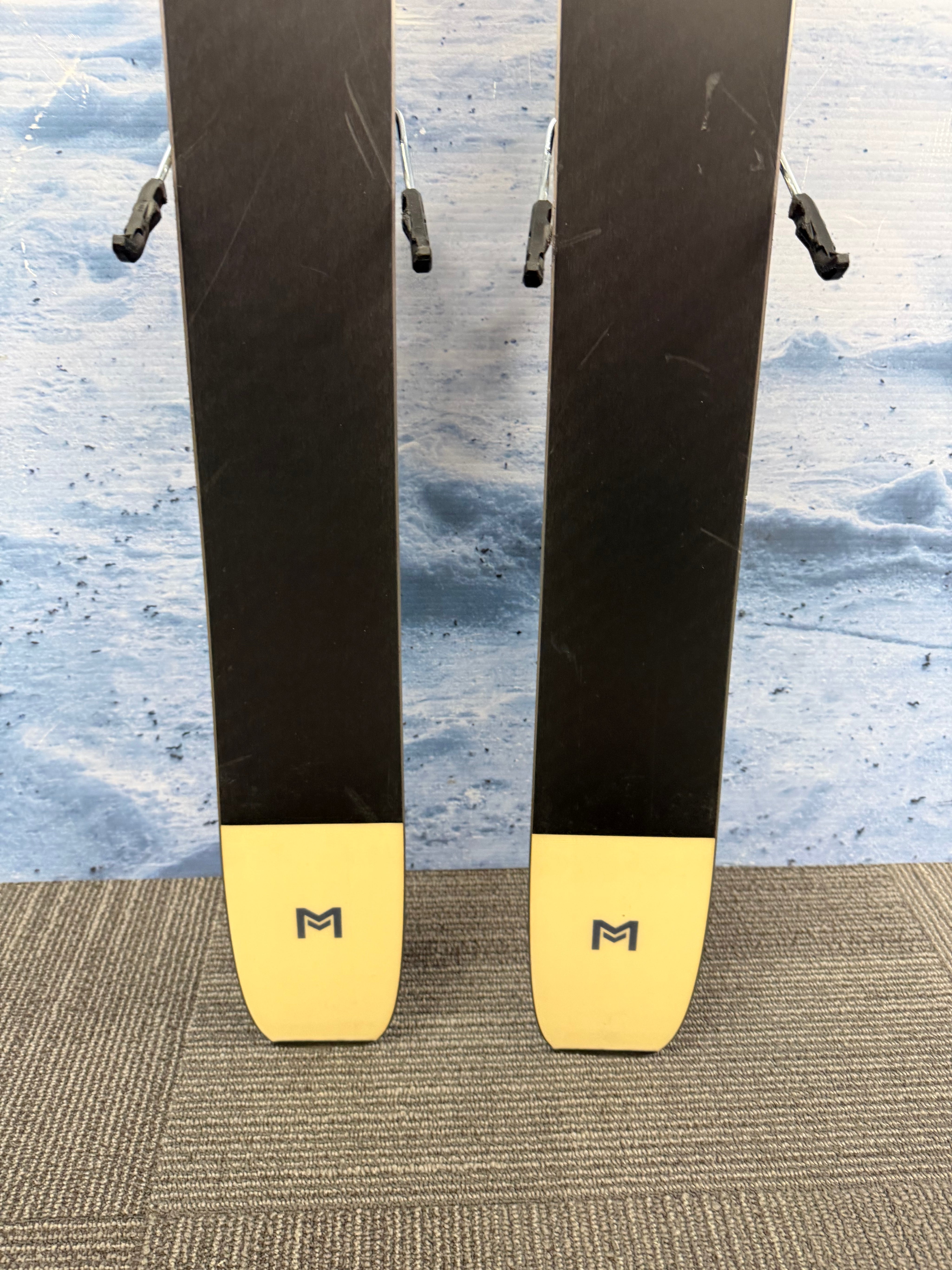 Lightly Used Atomic Maverick 105 CTI 170cm Skis w/Atomic Strive 11 Bindings