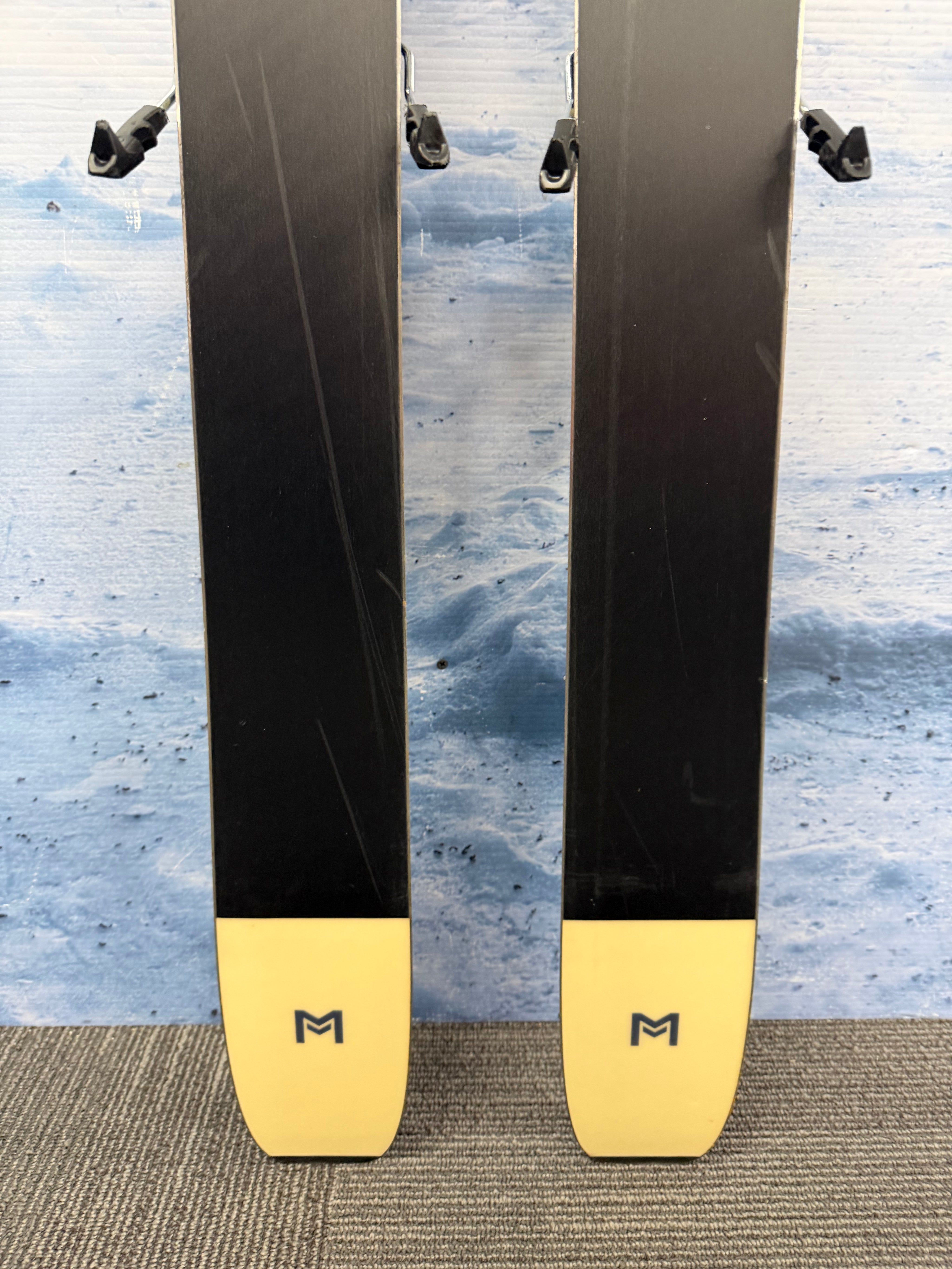 Lightly Used Atomic Maverick 105 CTI 178cm Skis w/Atomic Strive 13 Bindings