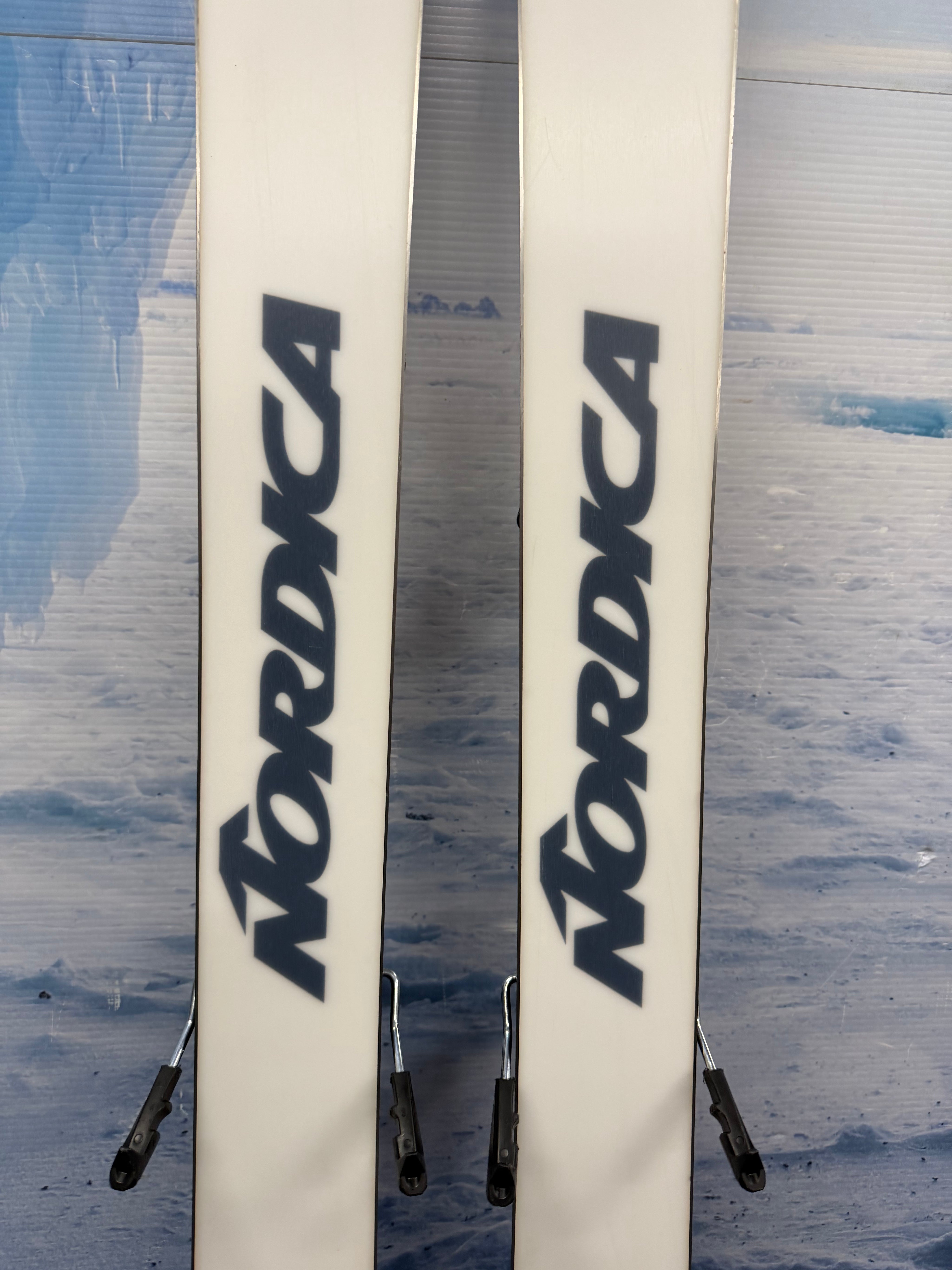 Lightly Used Nordica Unleashed 98CA 180cm Skis w/ Atomic Strive 13 Bindings