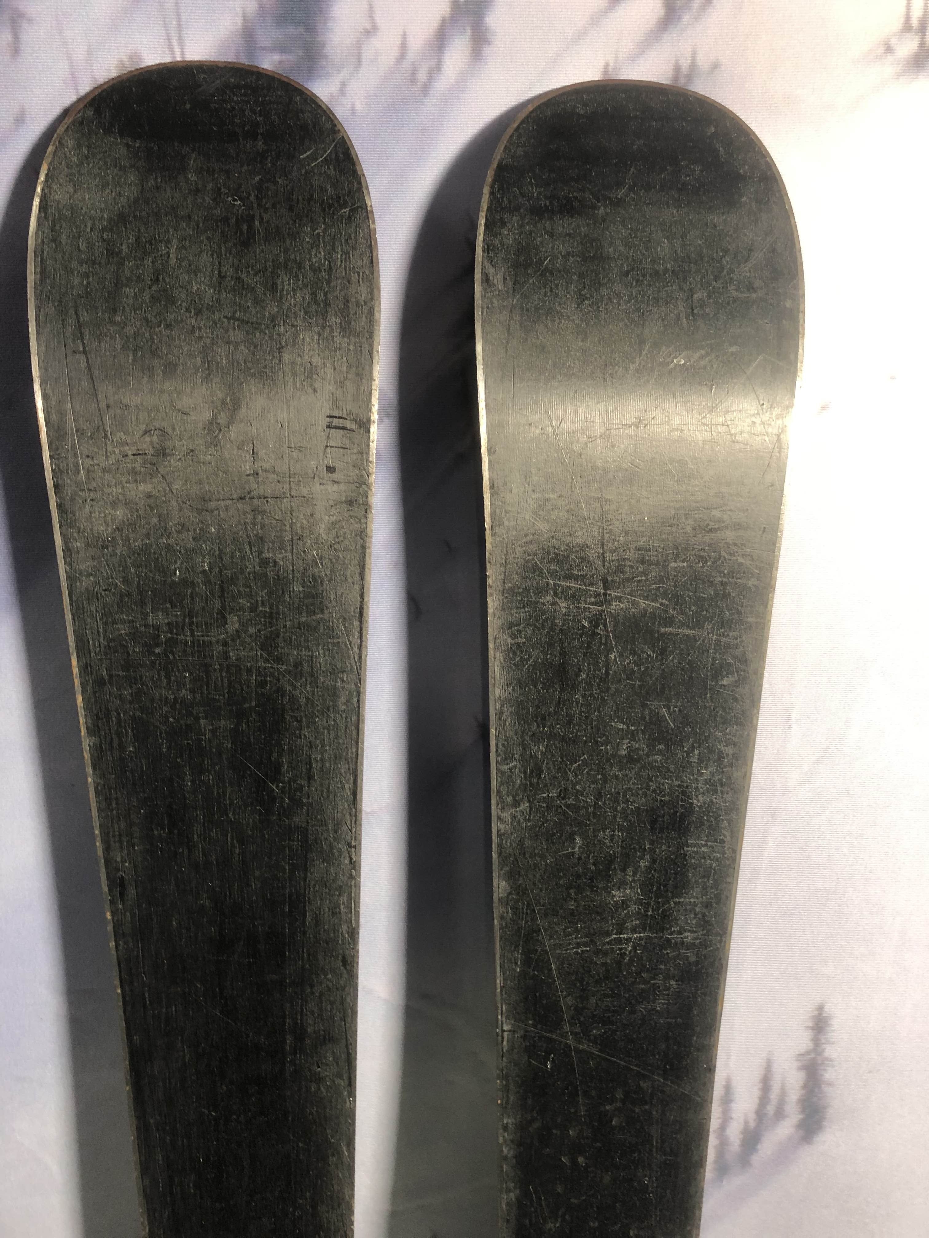 Used Kids Rossignol Terrain 128cm Skis w/ Look KidX Binding