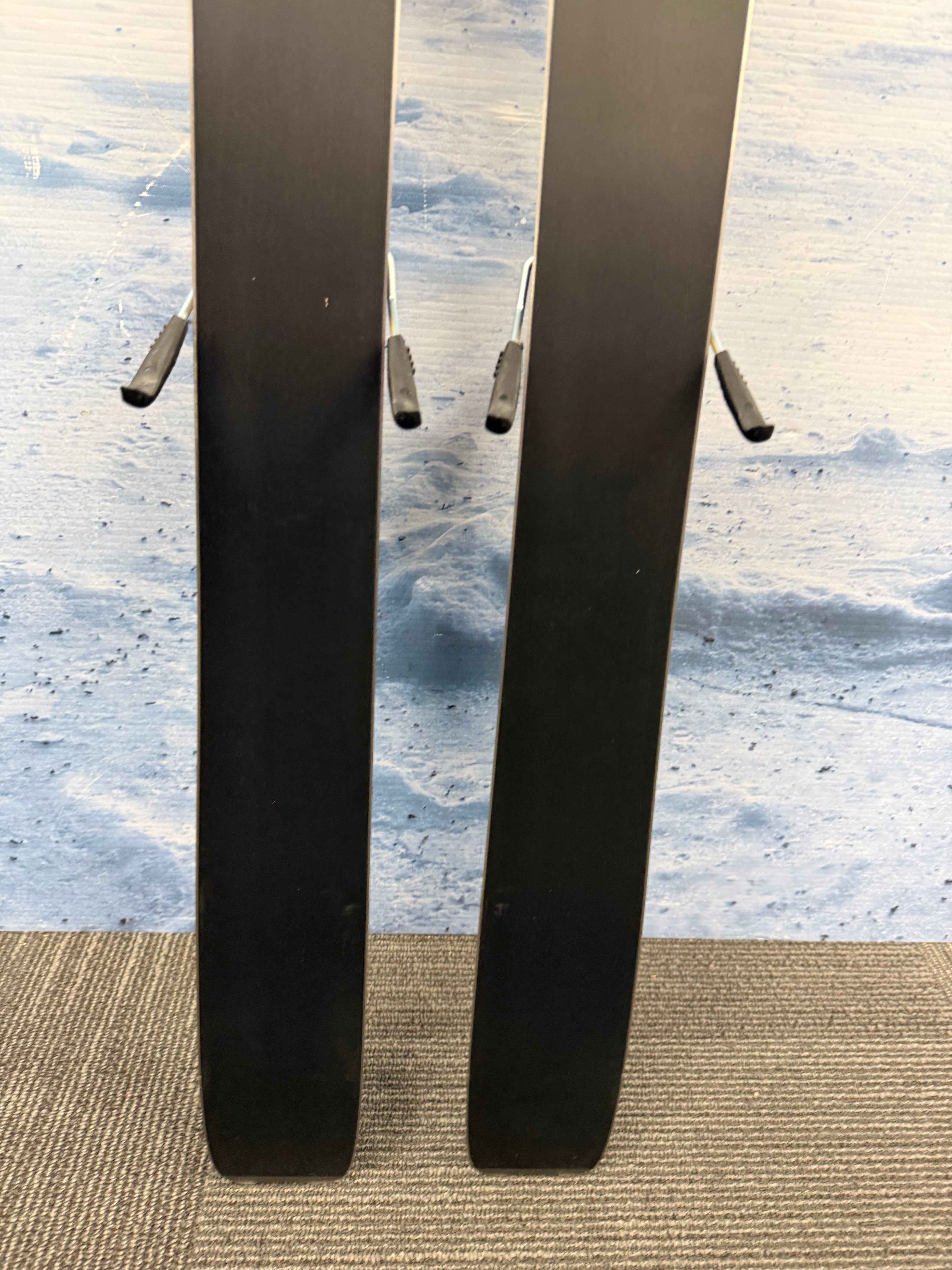 Lightly Used Elan Ripstick 88 W 161cm Skis w/ ELX 11 Binding