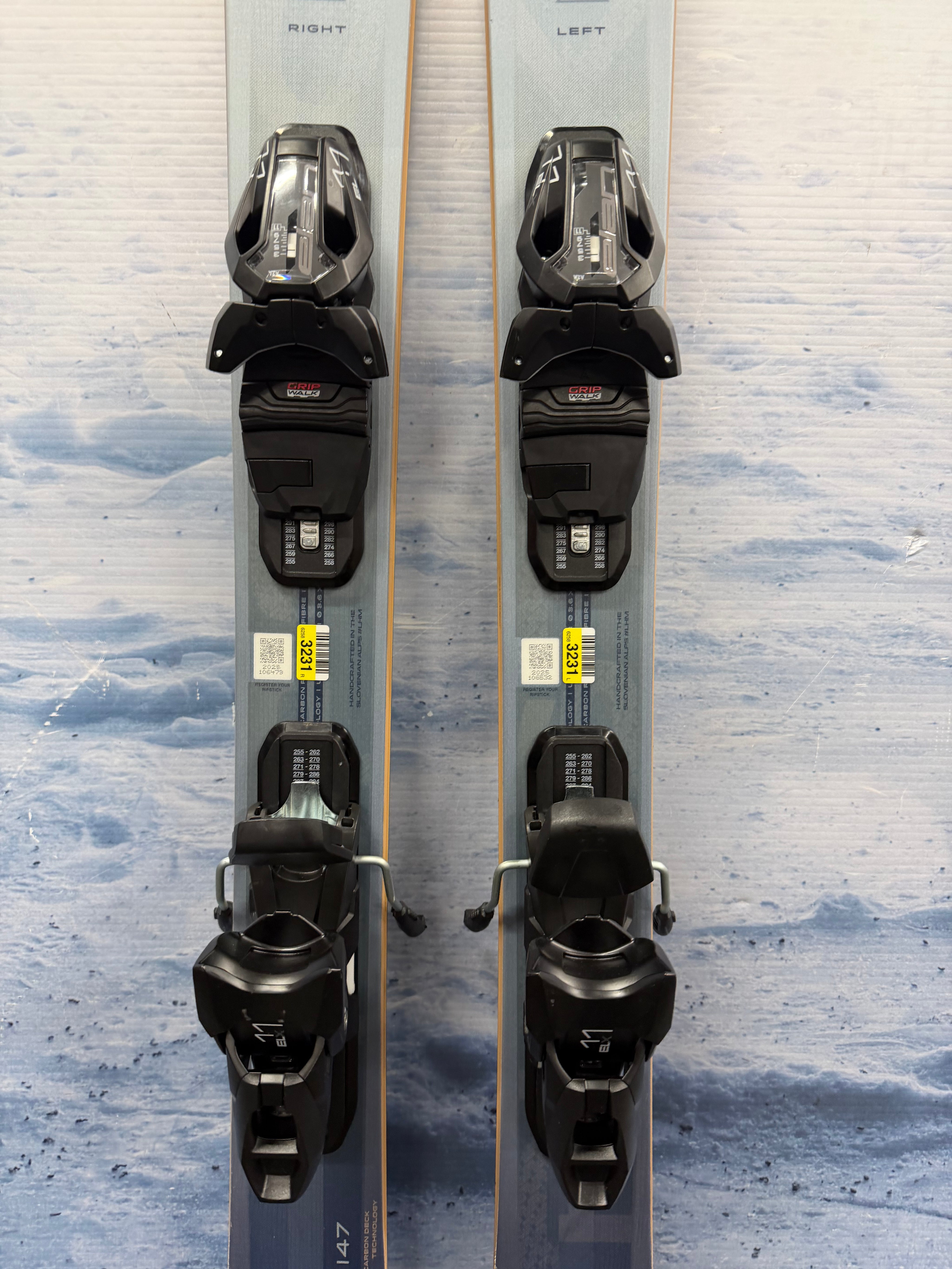 Lightly Used Elan Ripstick 88 W 147cm Skis w/ ELX 11 Binding