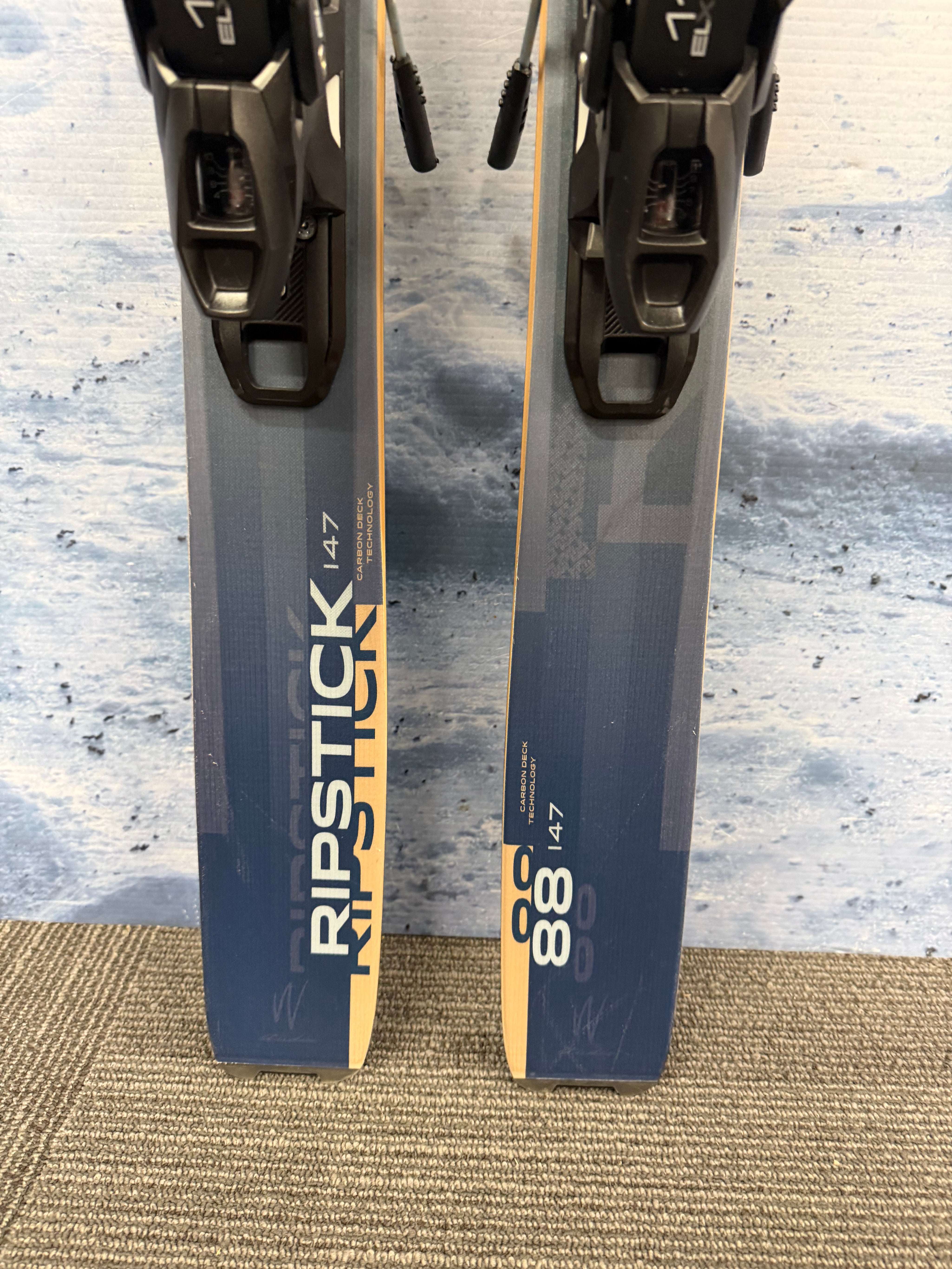 Lightly Used Elan Ripstick 88 W 147cm Skis w/ ELX 11 Binding