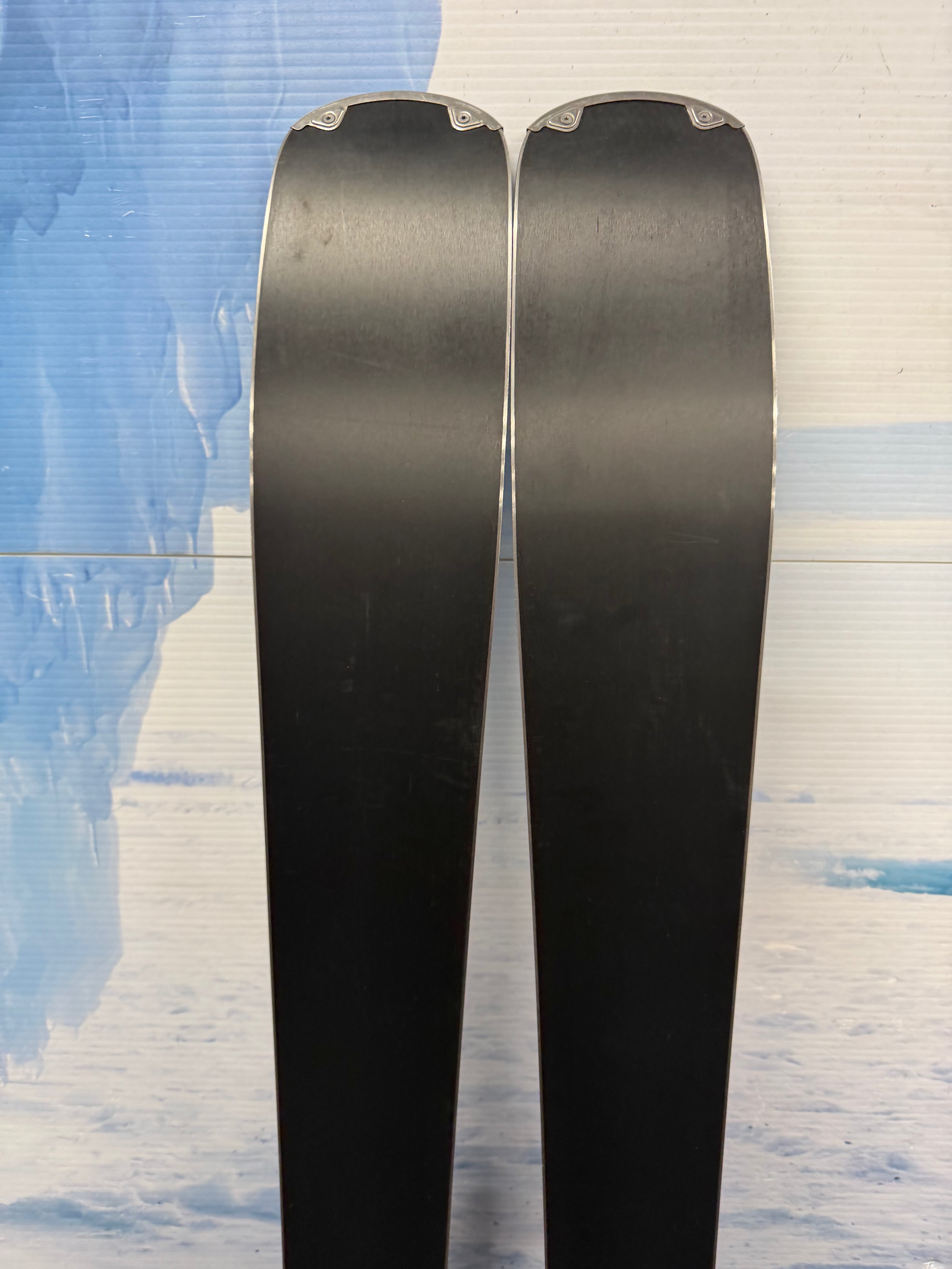 Lightly Used Elan Ripstick 88 W 147cm Skis w/ ELX 11 Binding