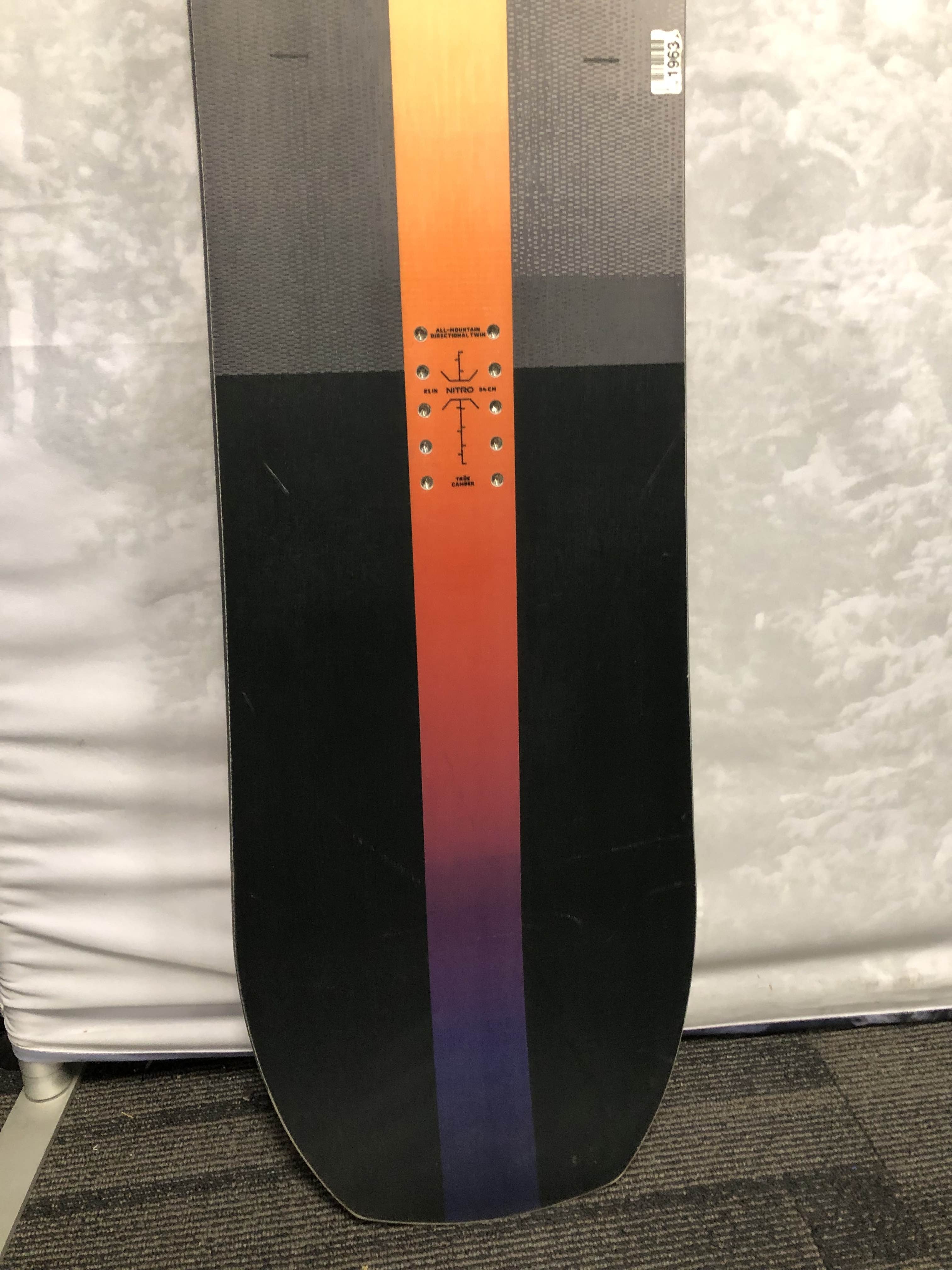 Used 2025 Nitro Team 162CM Snowboard