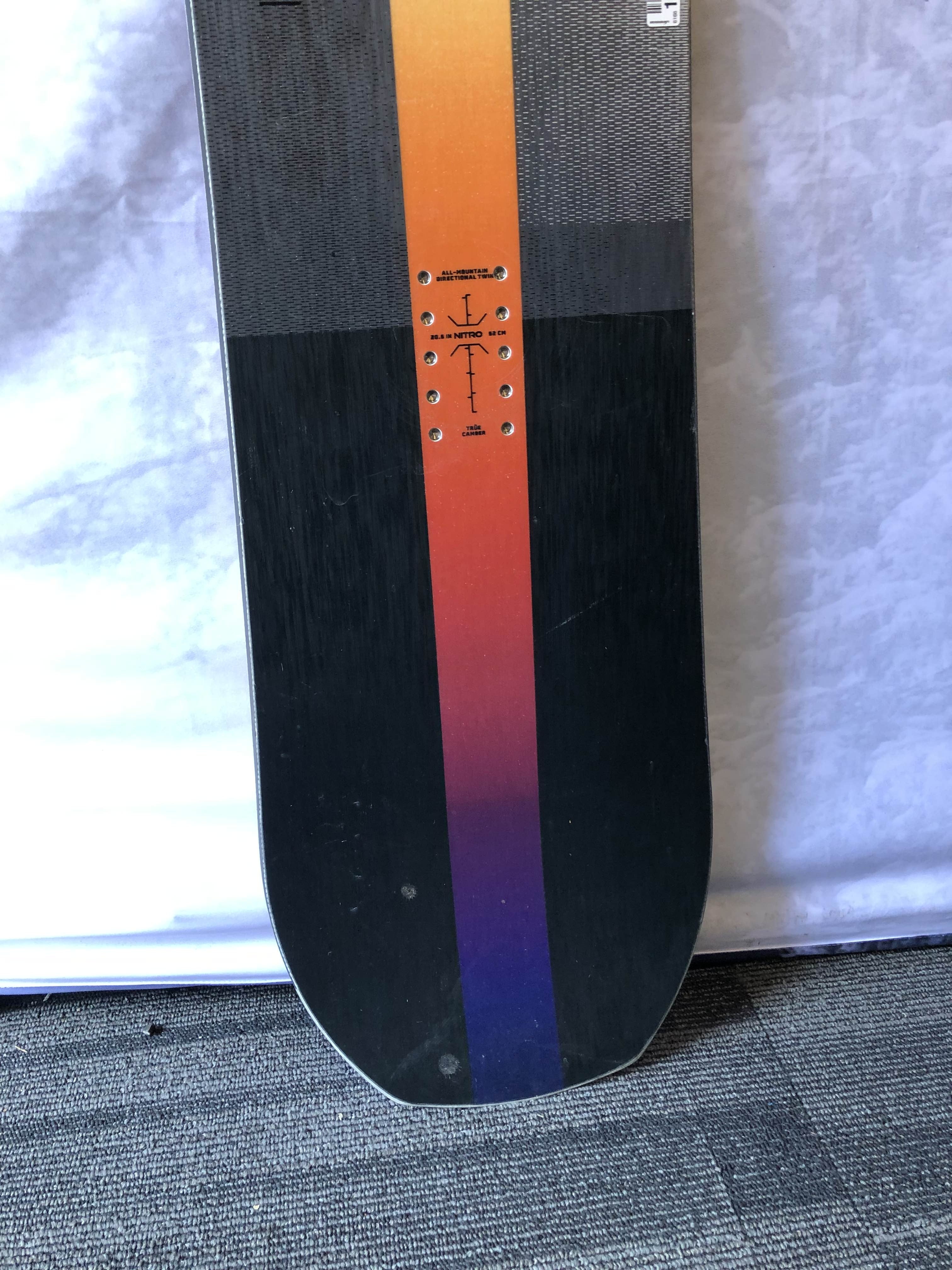 Used 2025 Nitro Team 152CM Snowboard