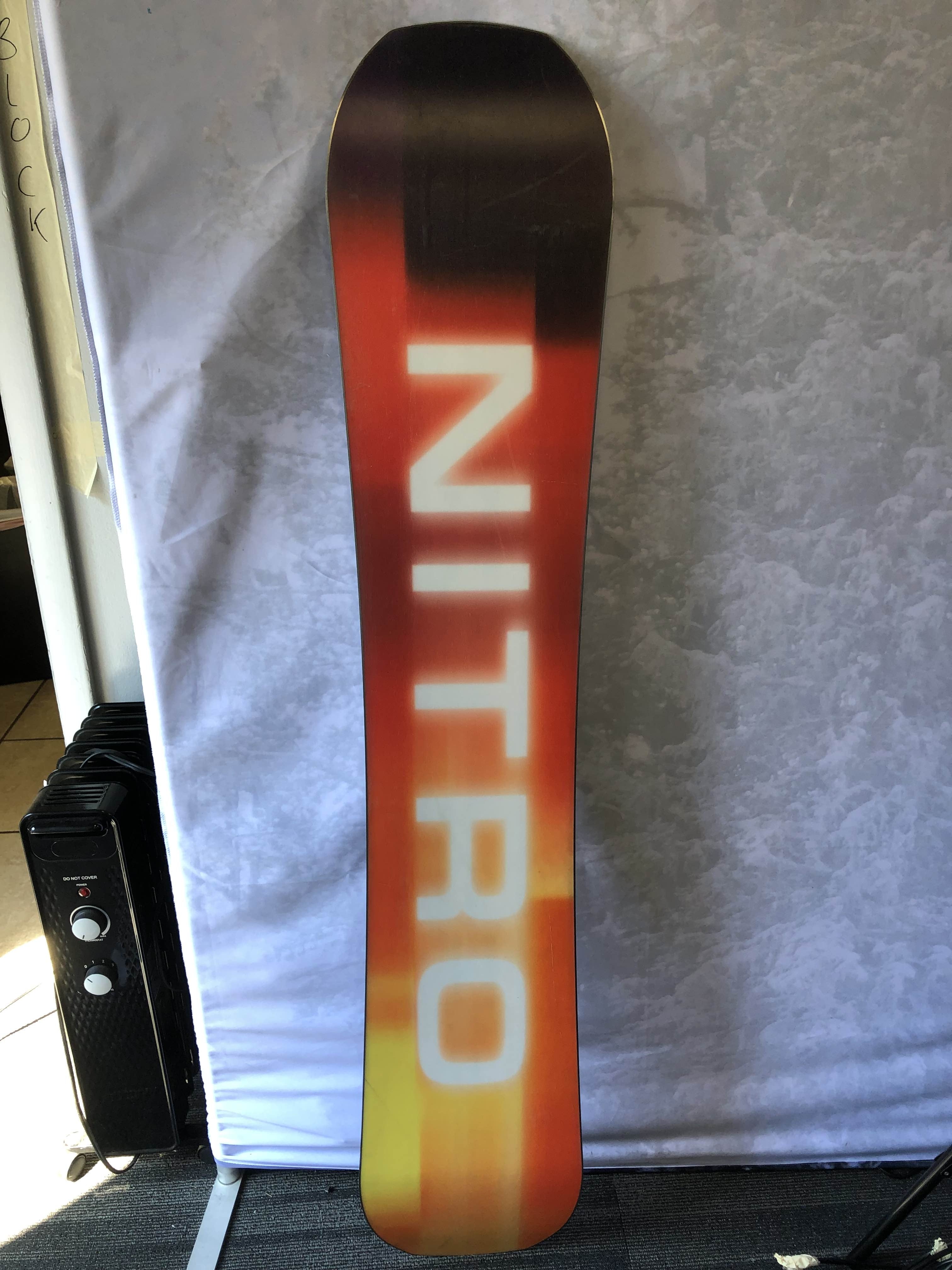 Used 2025 Nitro Team 152CM Snowboard