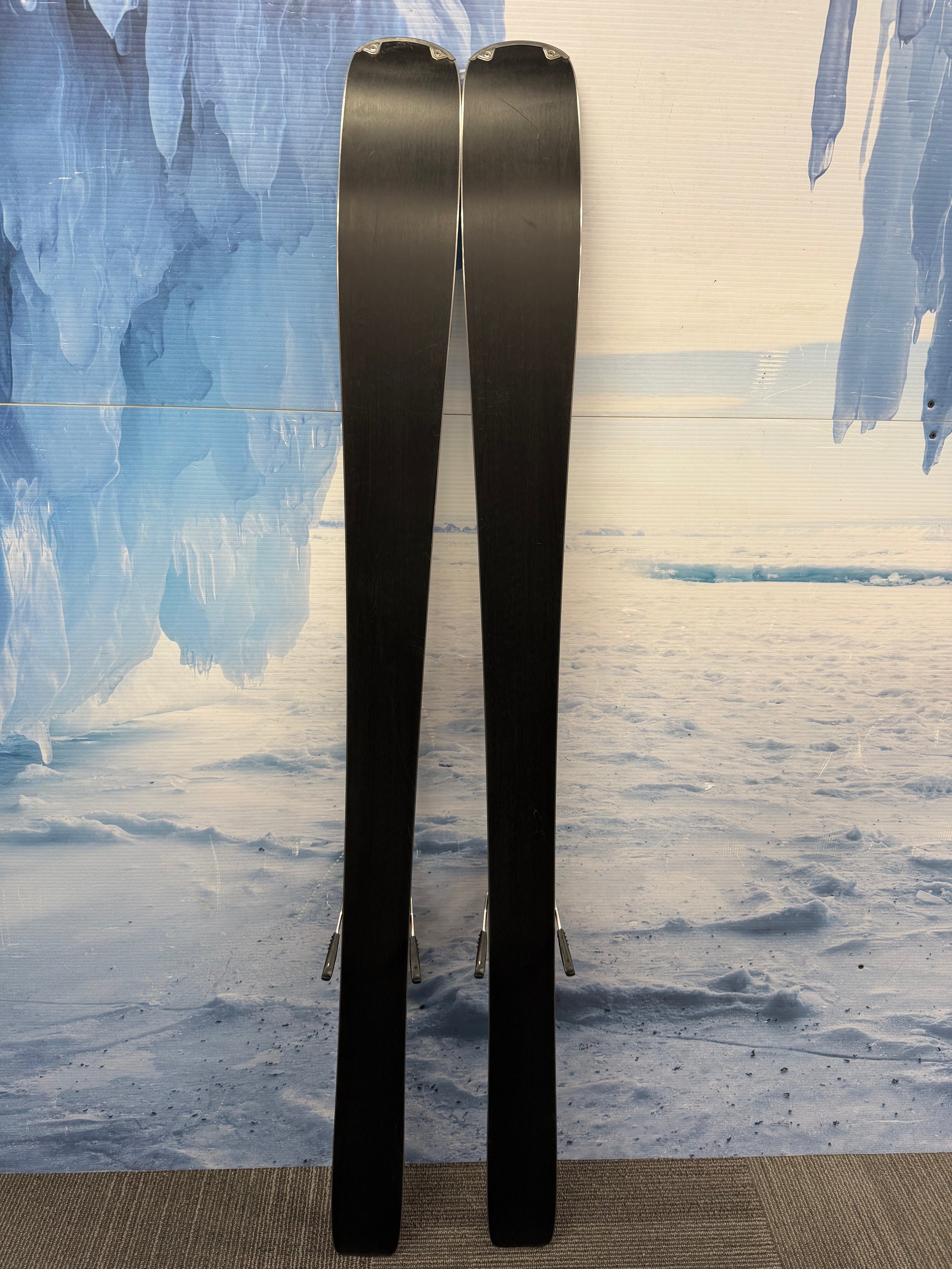 Lightly Used Elan Ripstick 88 R 161cm Skis w/ ELX 11 Binding