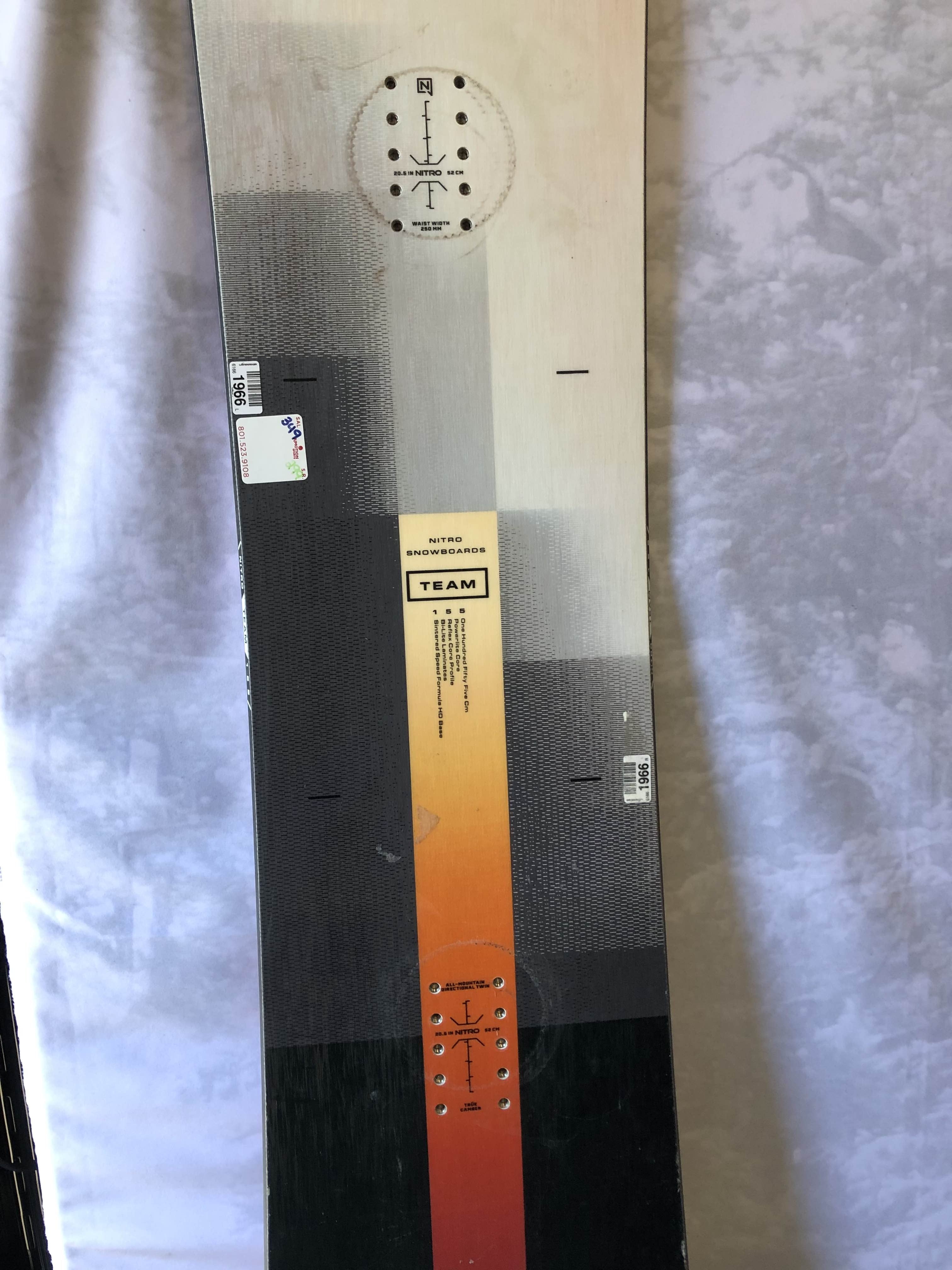 Used 2025 Nitro Team 155CM Snowboard