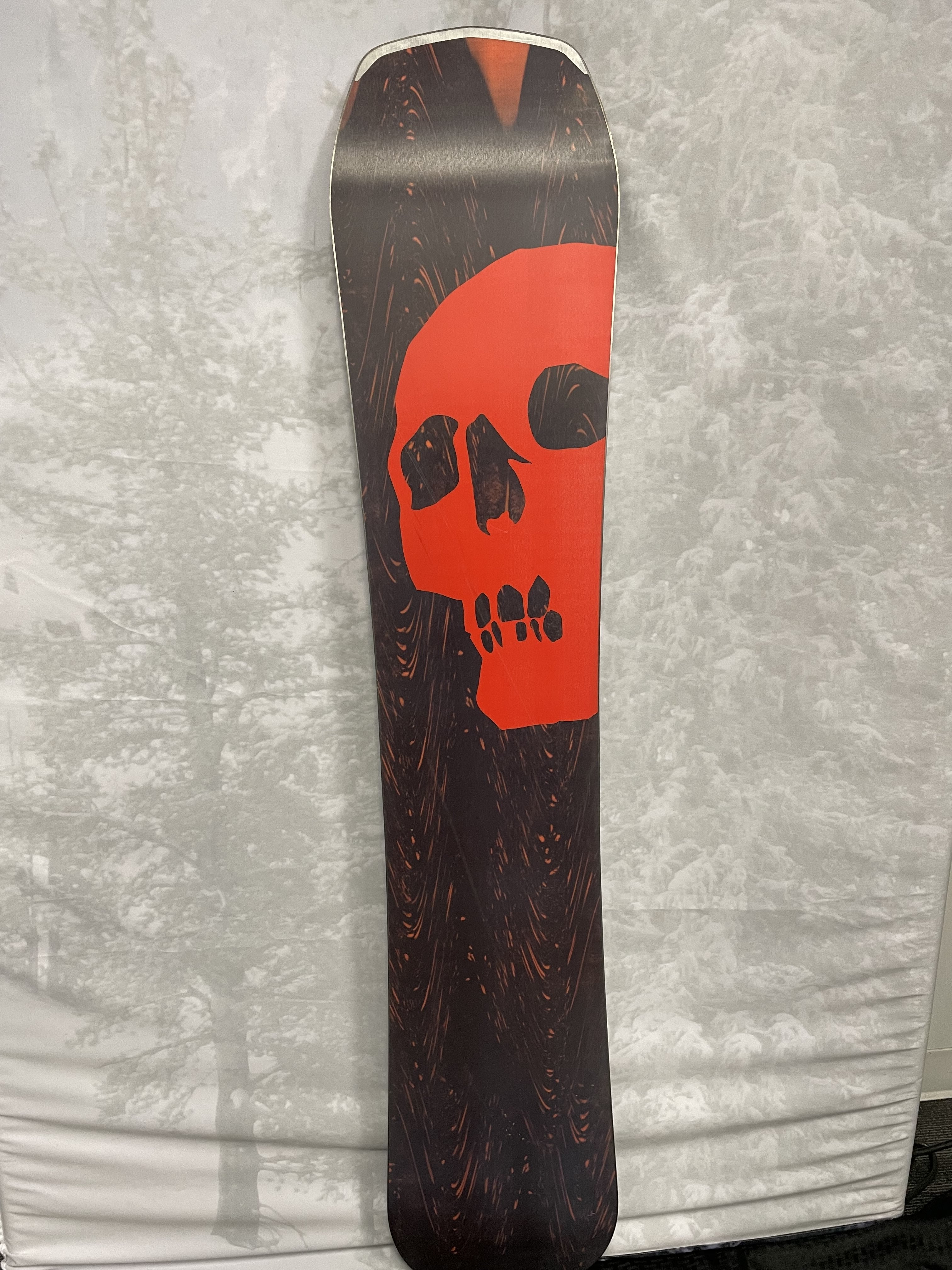 Lightly Used 2025 Capita Black Snowboard of Death Snowboard 156cm