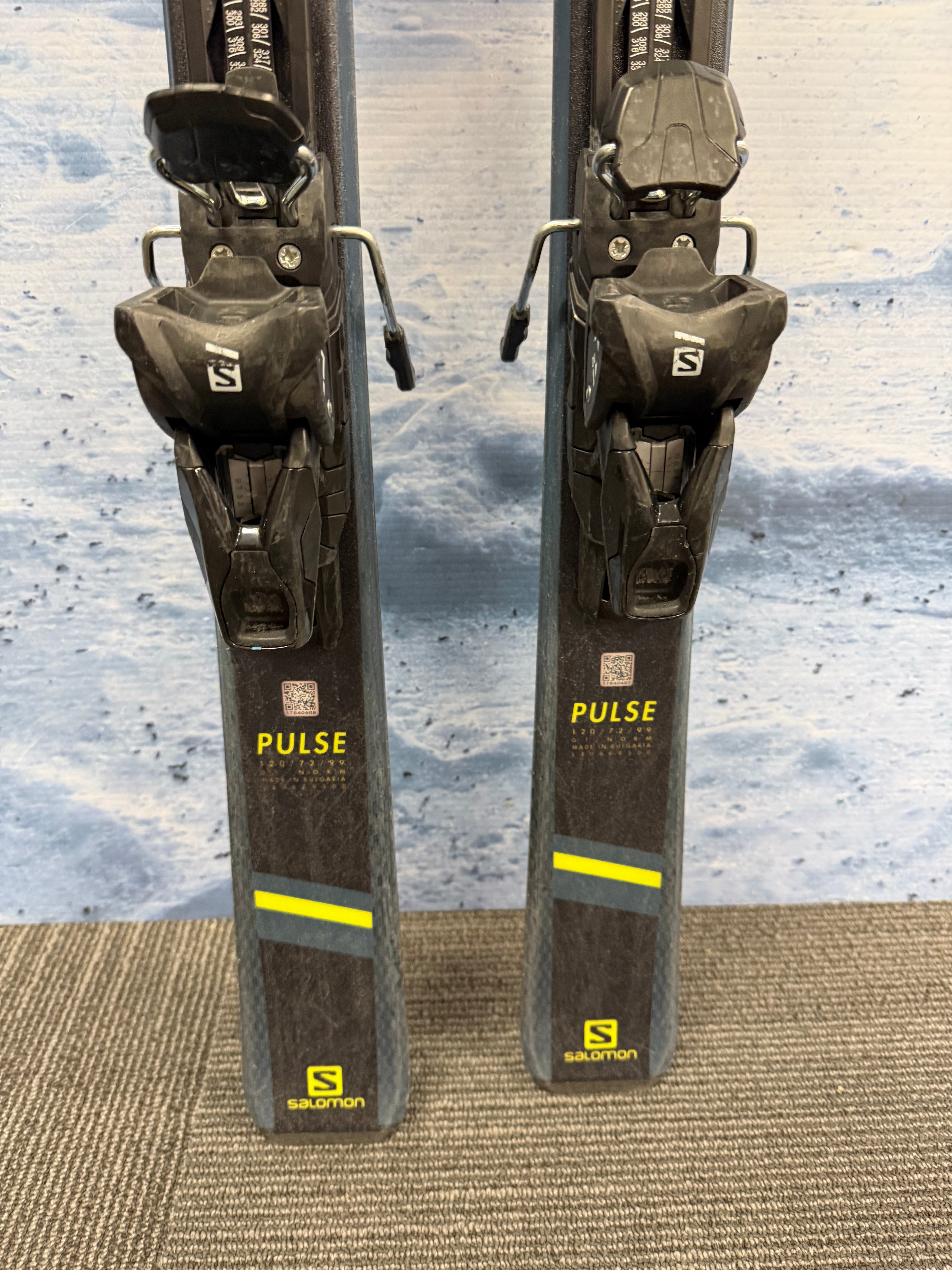 Used Salomon Pulse 155cm Skis w/ Salomon L10 Bindings