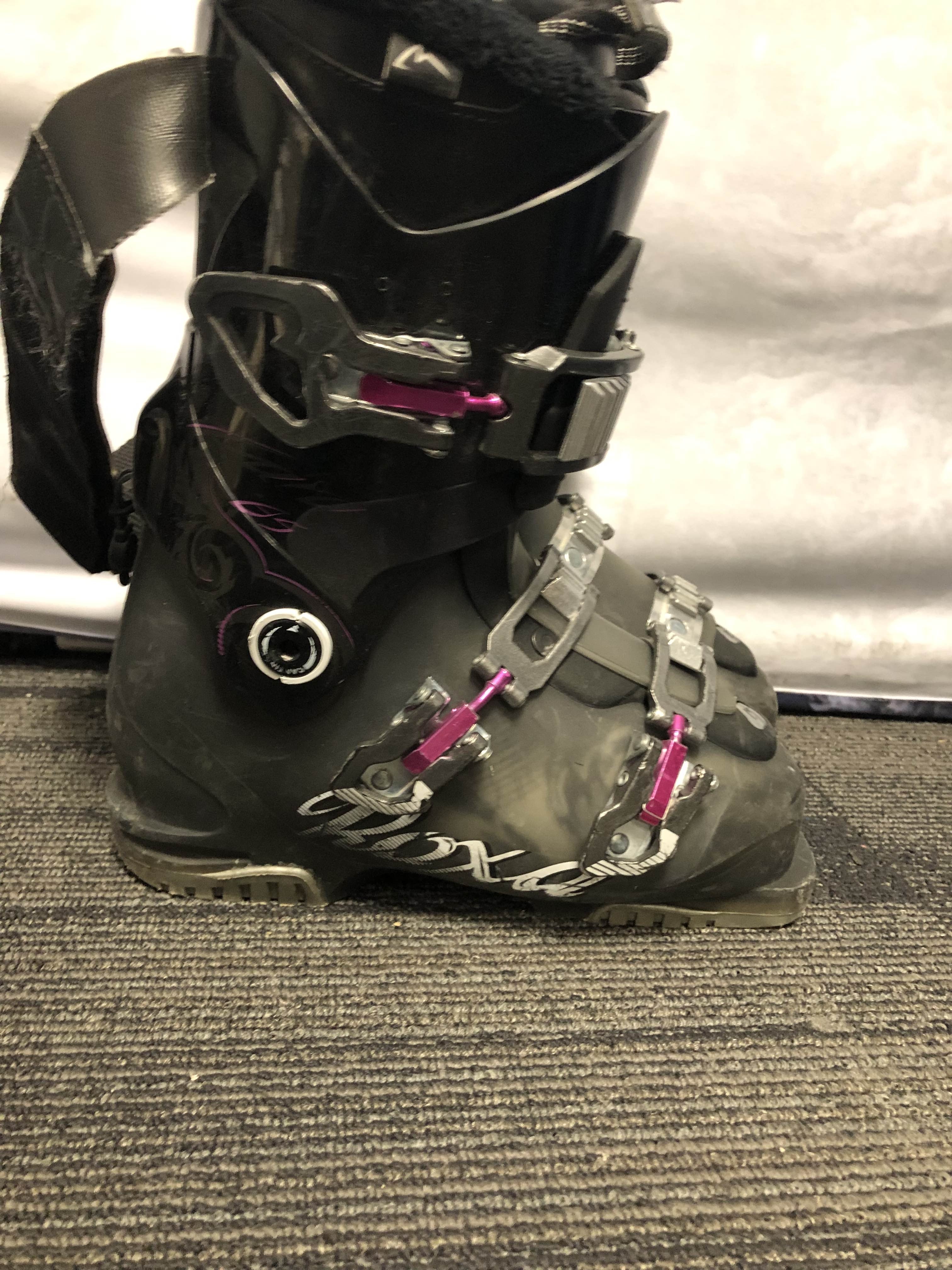 Used Roxa Kara 85 22MP Ski Boot
