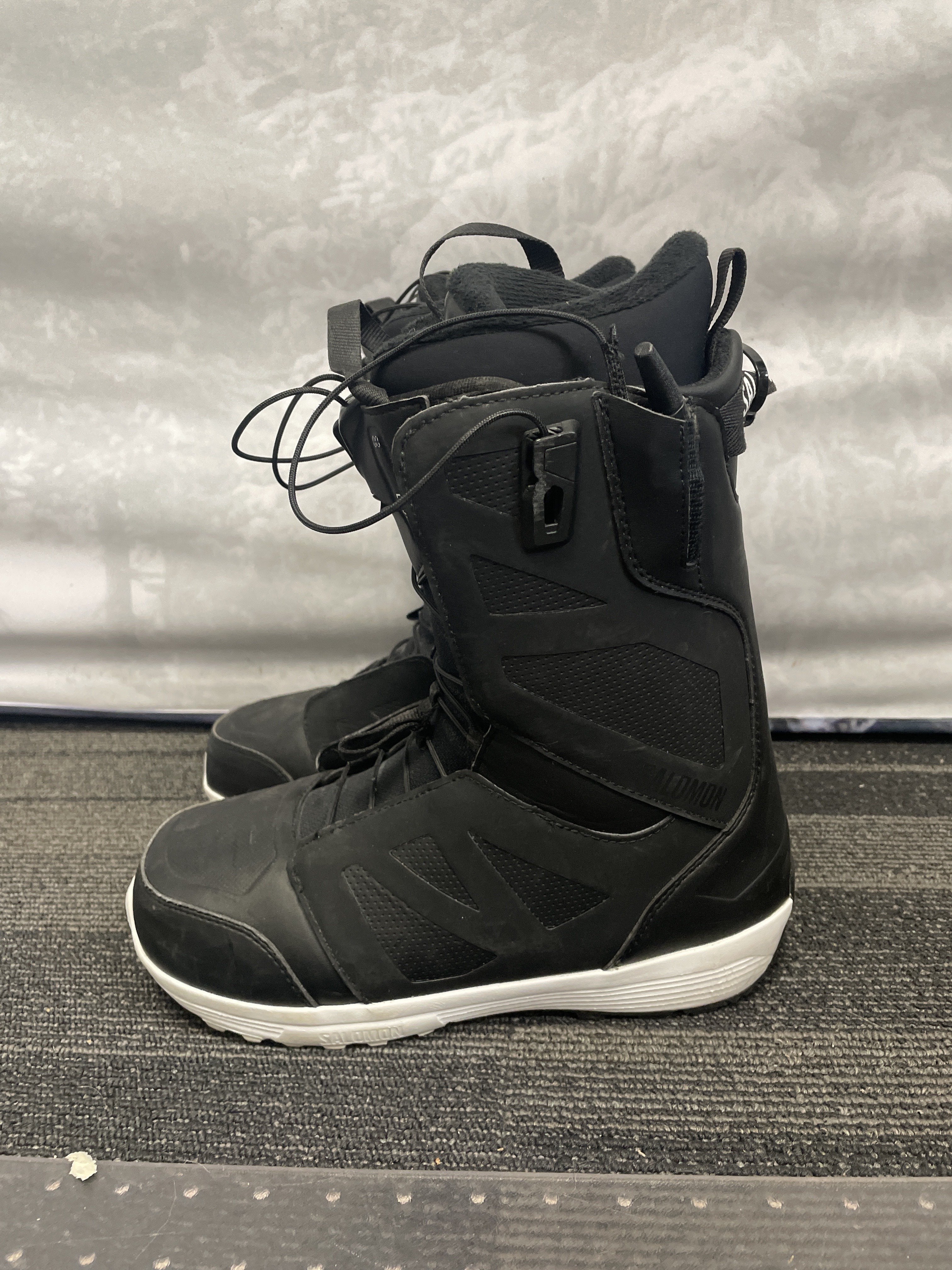 Used Salomon Launch Snowboard Boot 26.5MP