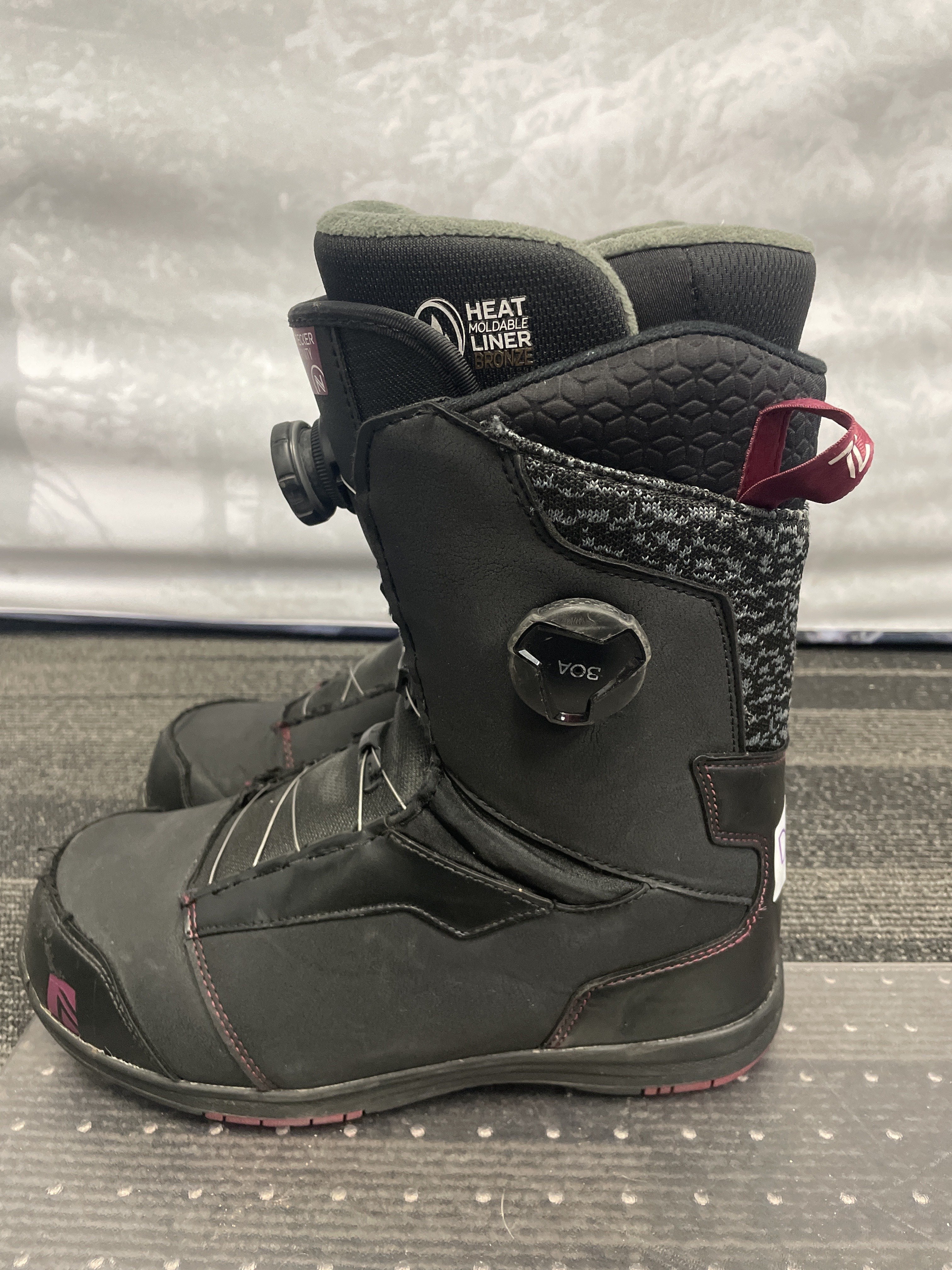 Used Nidecker Trinity BOA Snowboard Boot 26.5MP