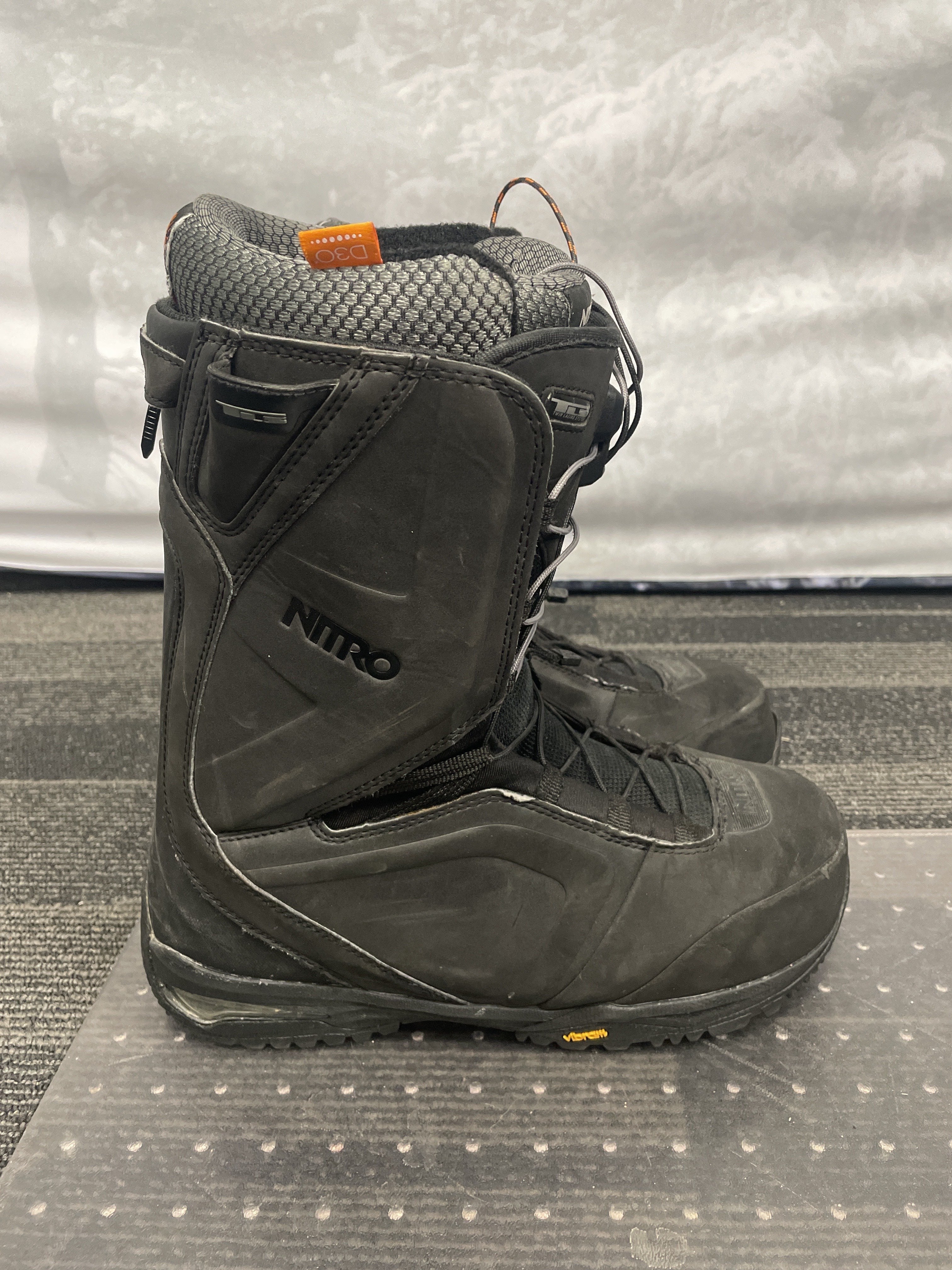 Used Nitro Team TSL Snowboard boot - 27.0