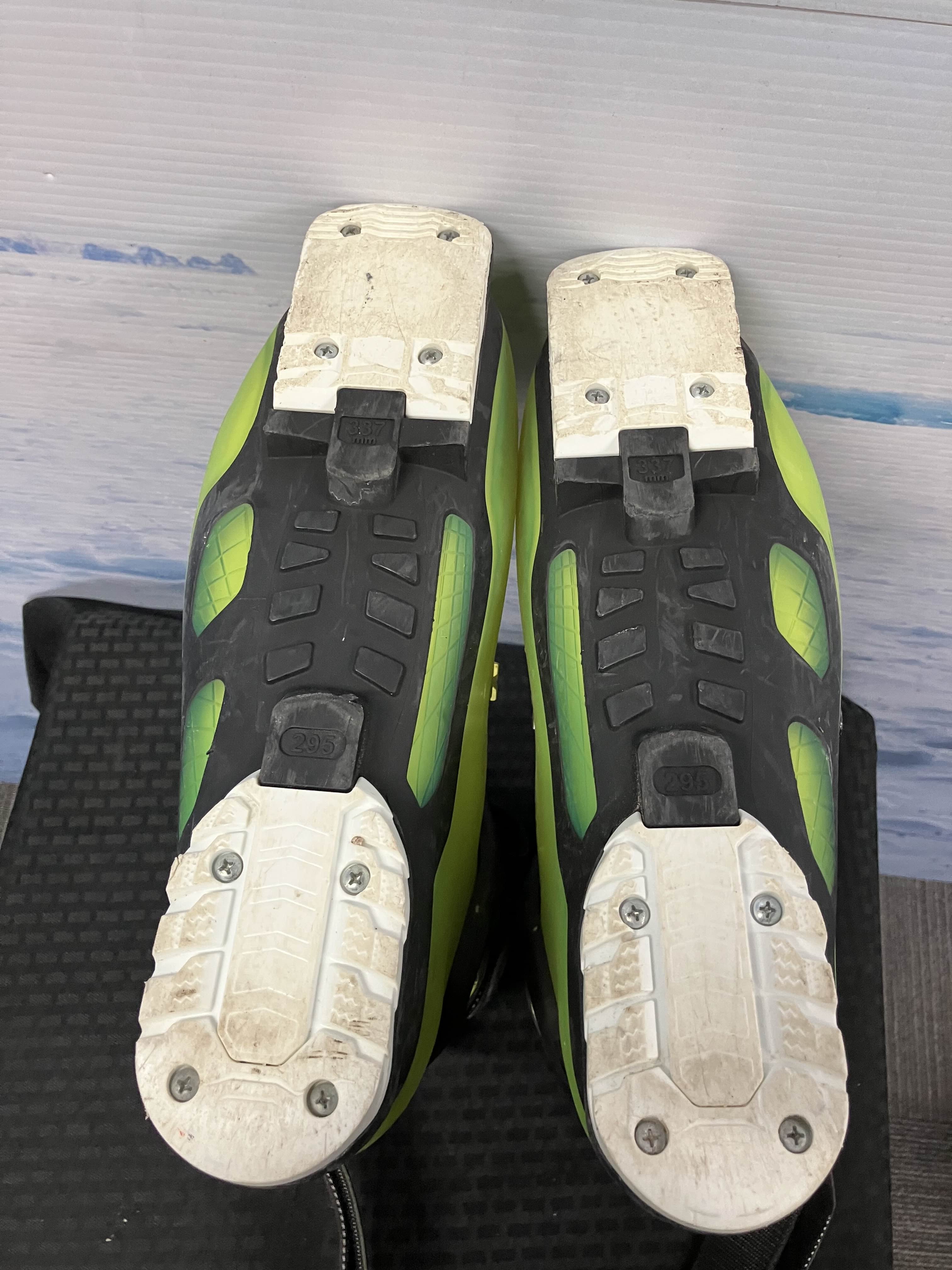 USED Dalbello Avanti 29.5 Ski Boot