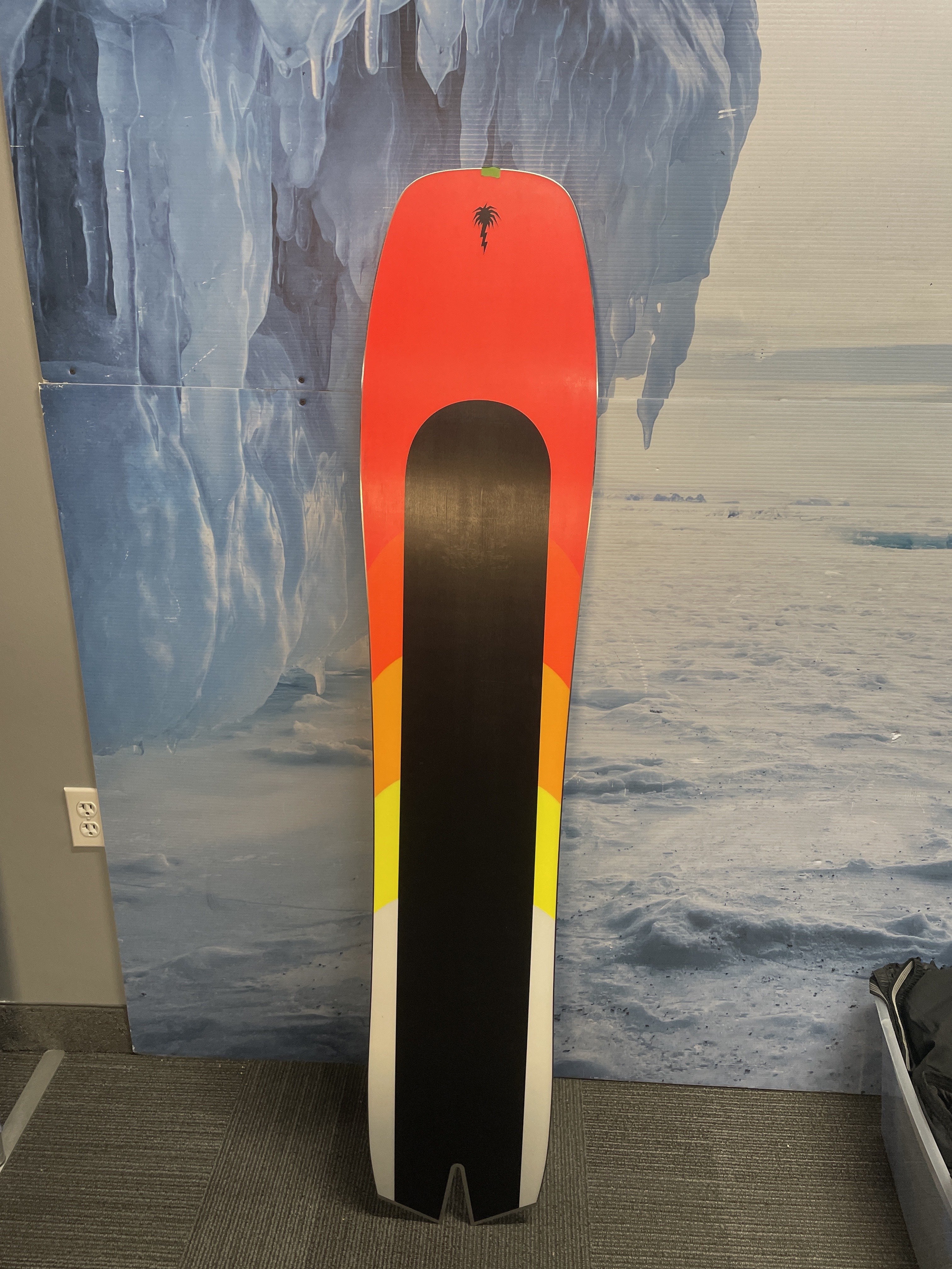 Used 2024 Capita Spring Break Powder Glider Men's Snowboard - 154CM