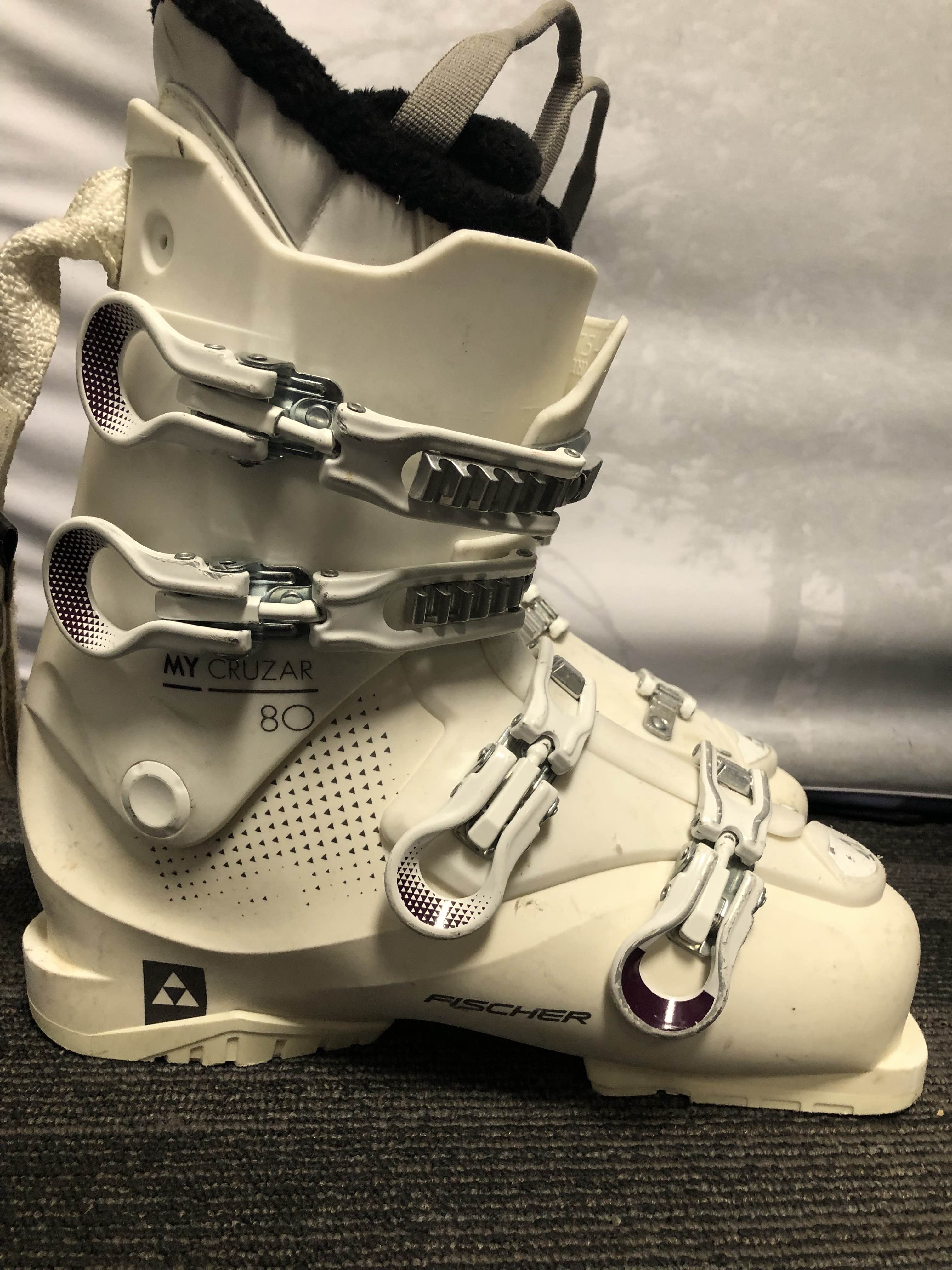 Used Fischer My Cruzar 80 27.5 MP Ski Boot