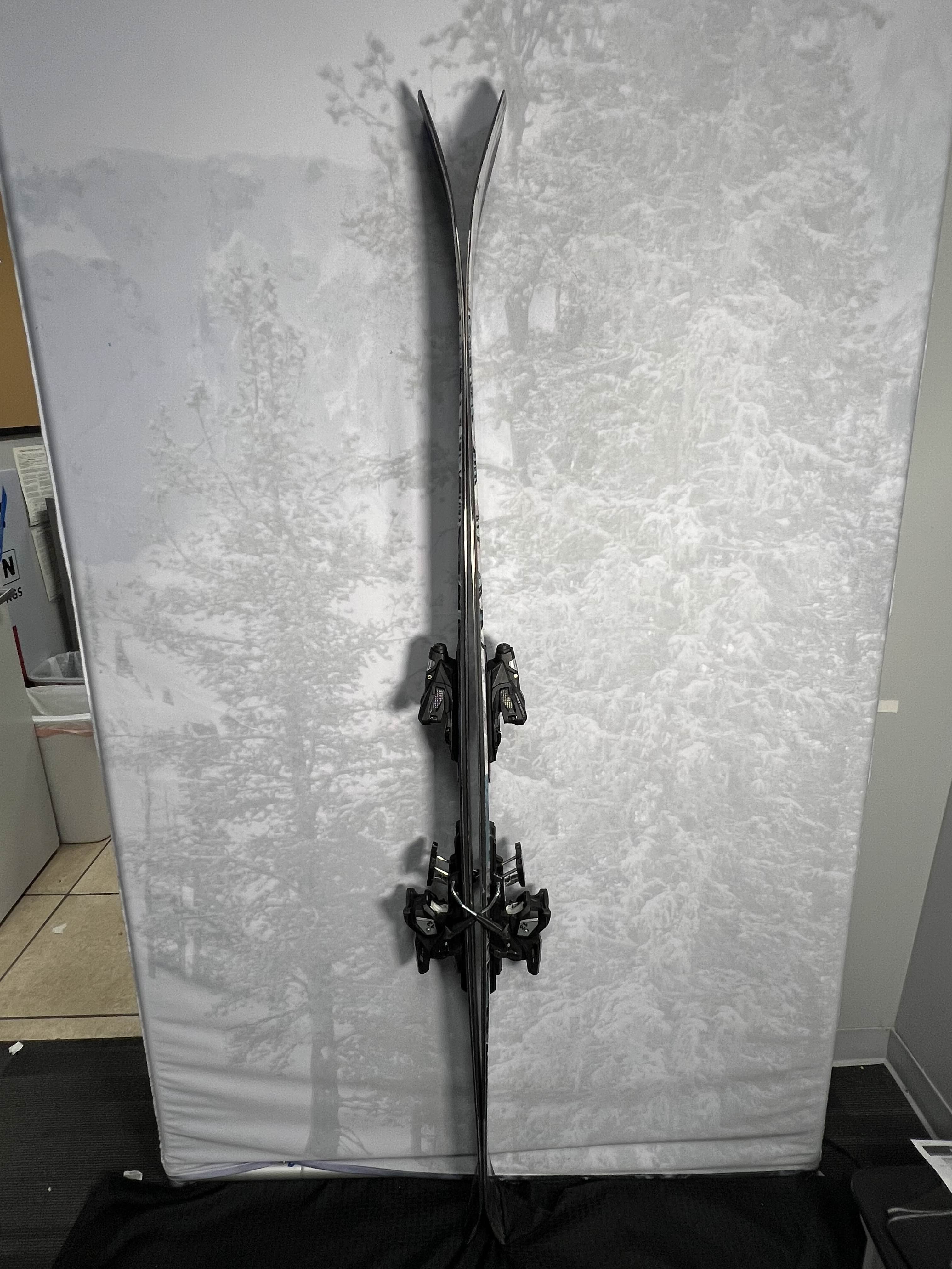 New 2024 Atomic Bent Chetler 100 180cm  Skis - 180cm w/ Atomic Strive 13 GW binding