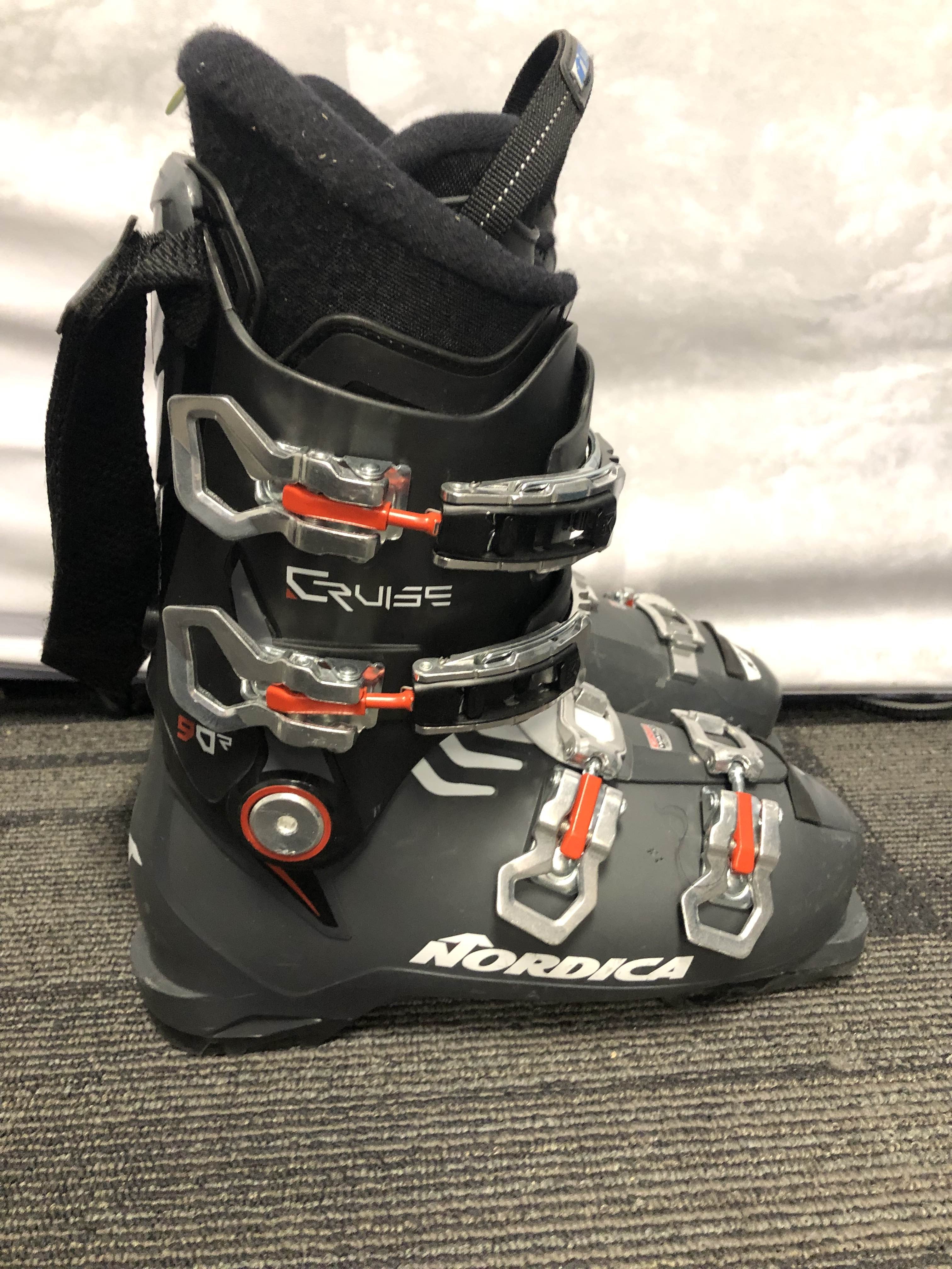 Used Nordica Cruise 90R 25.5CM