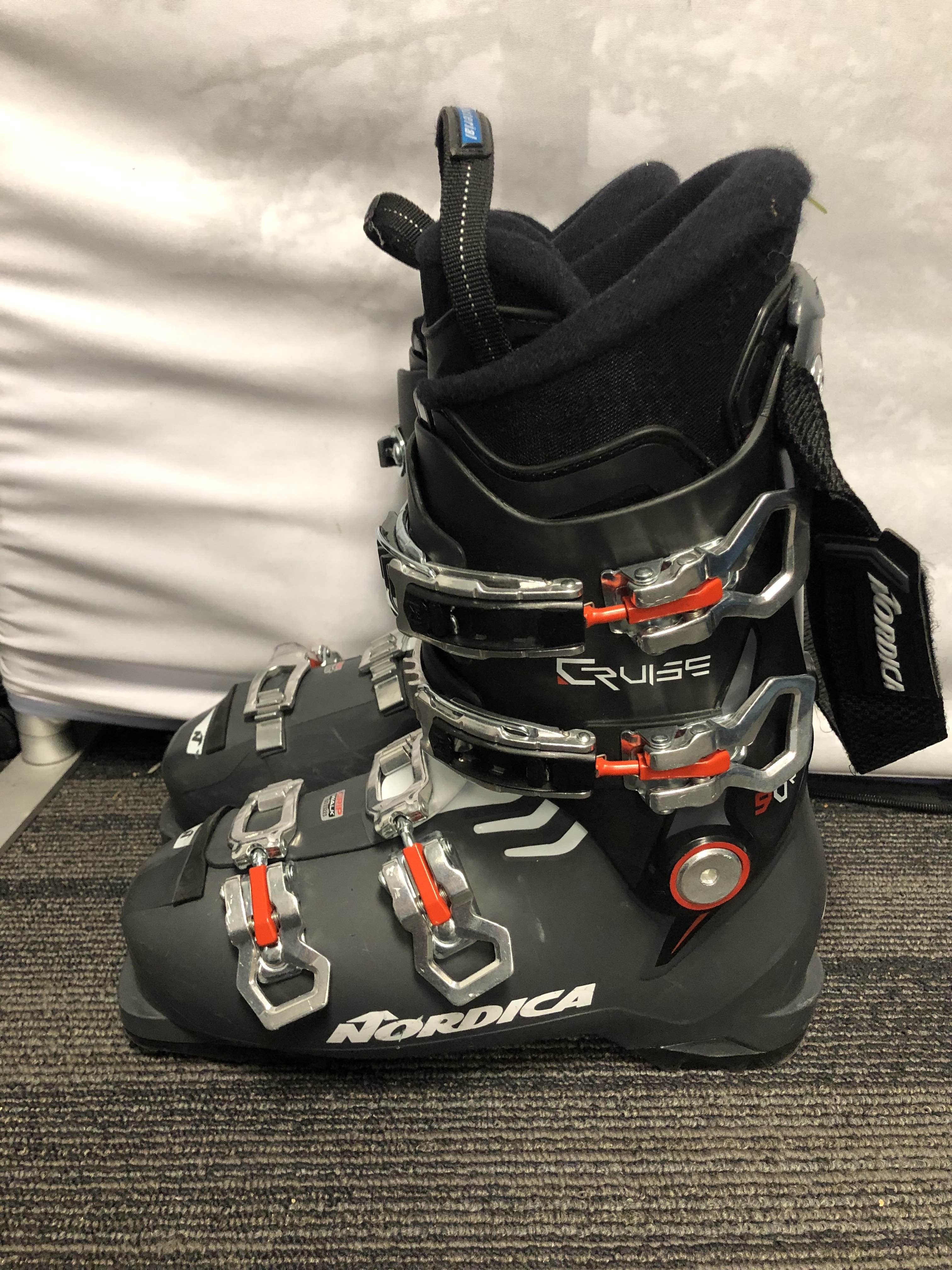 Used Nordica Cruise 90R 25.5CM