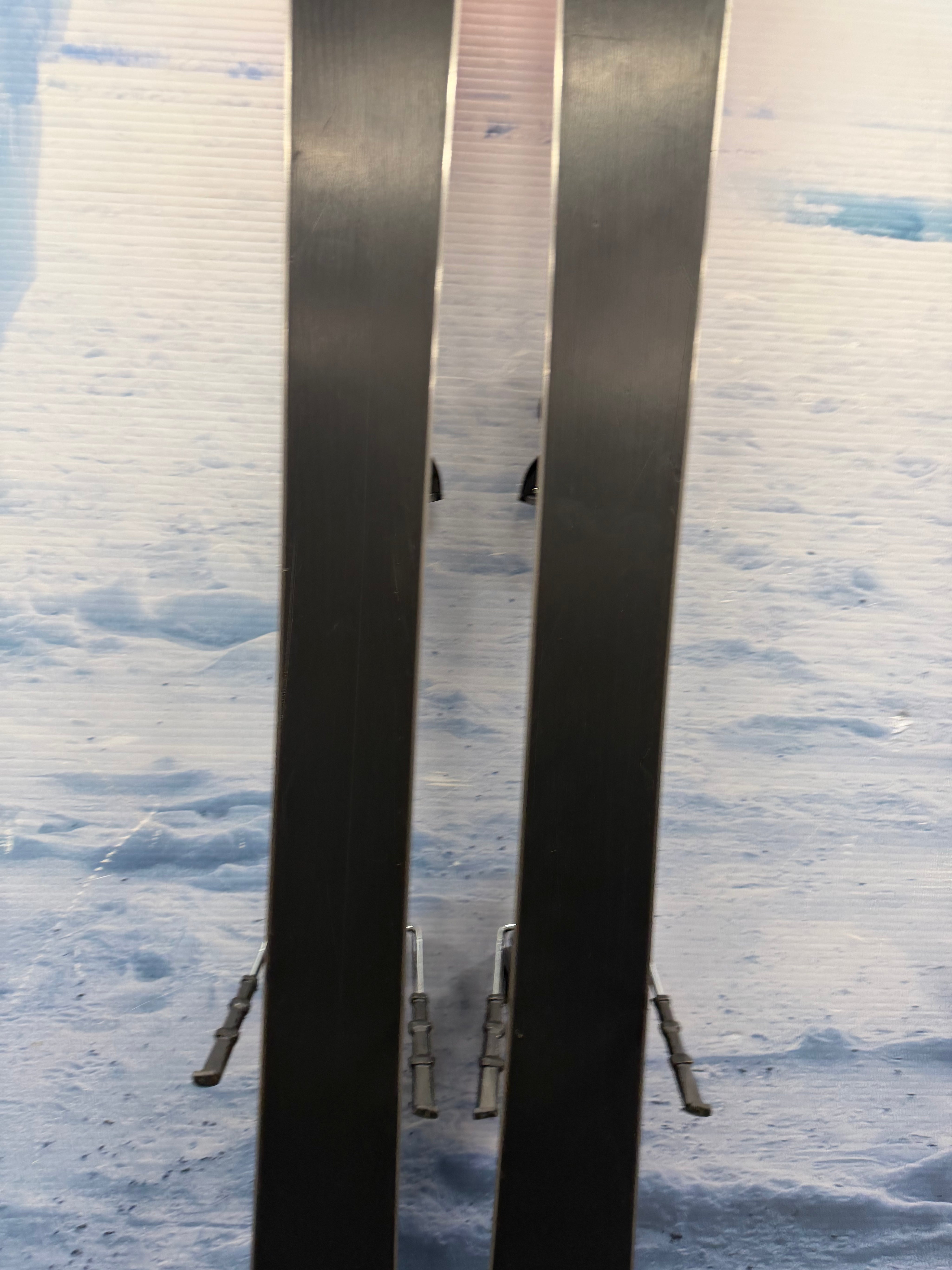 Used Head Shape VX 170cm Skis w/ Tyrolia SP10 Bindings