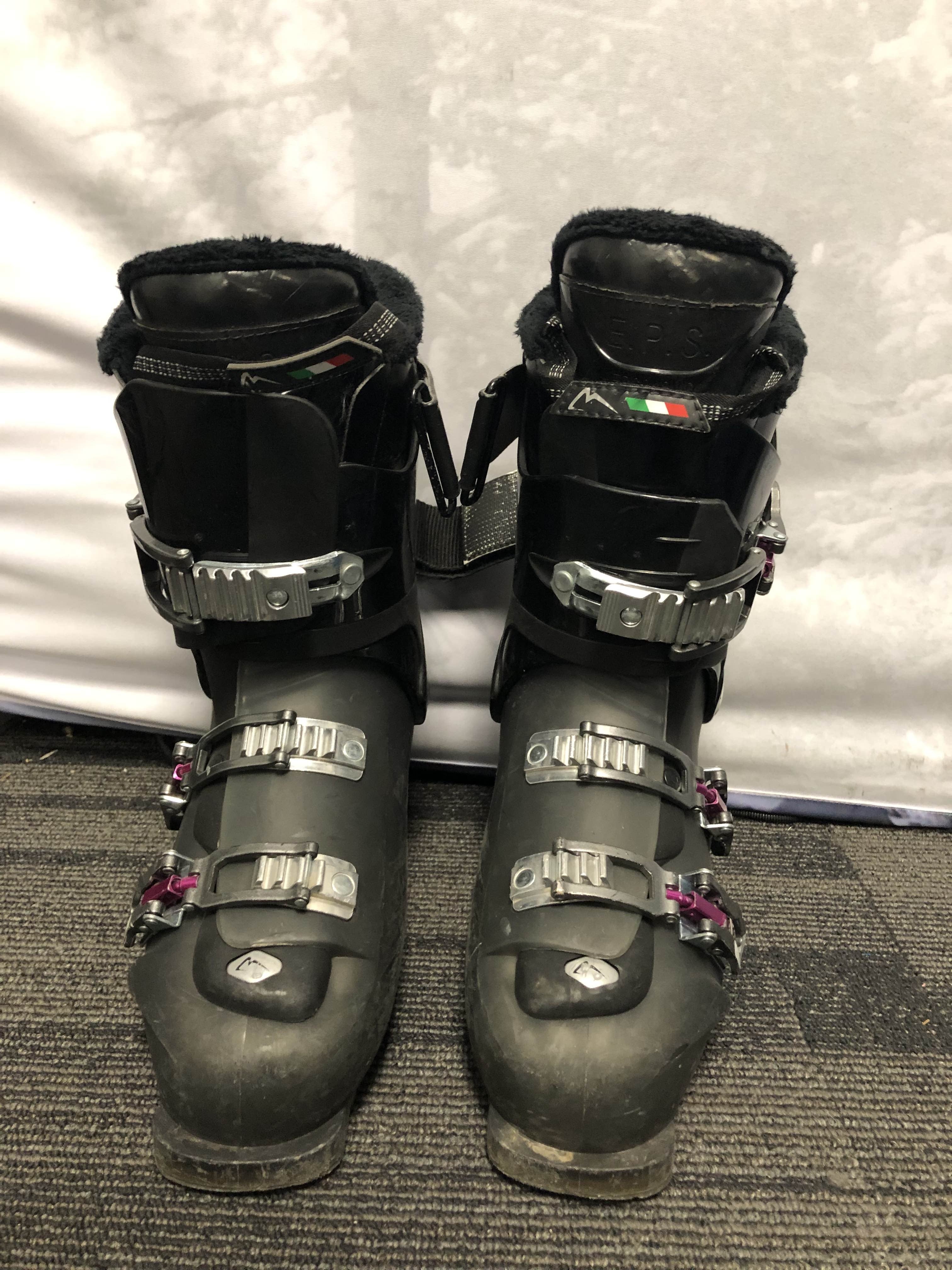 Used Roxa Kara 85 25.0MP Ski Boot