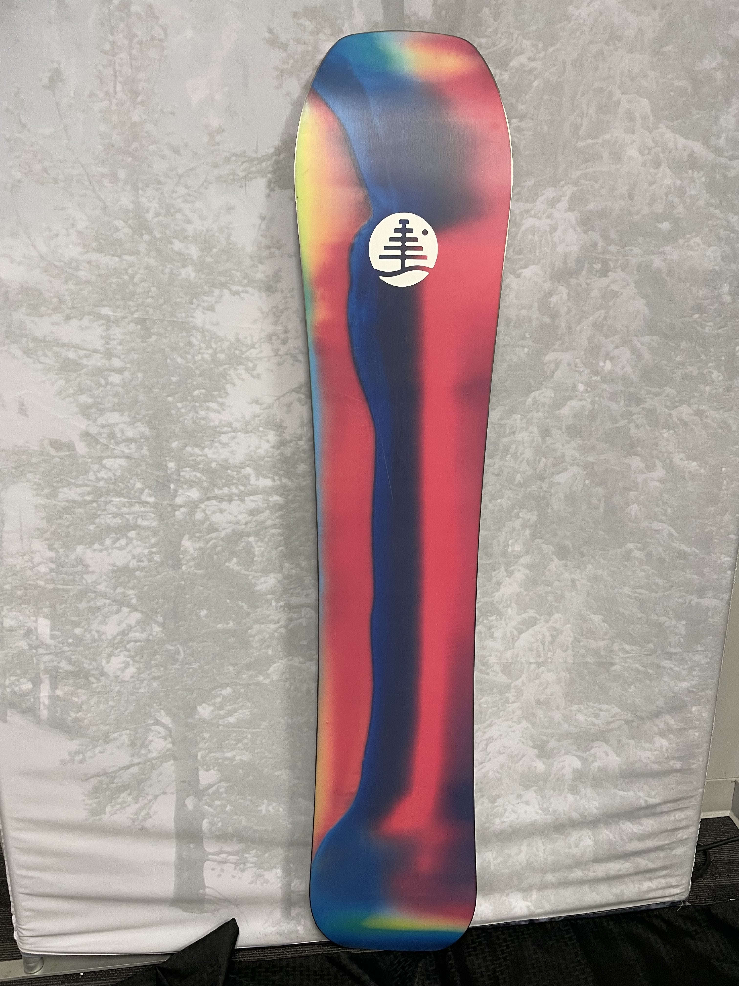 Used 2025 Burton Hometown Hero 152cm Snowboard