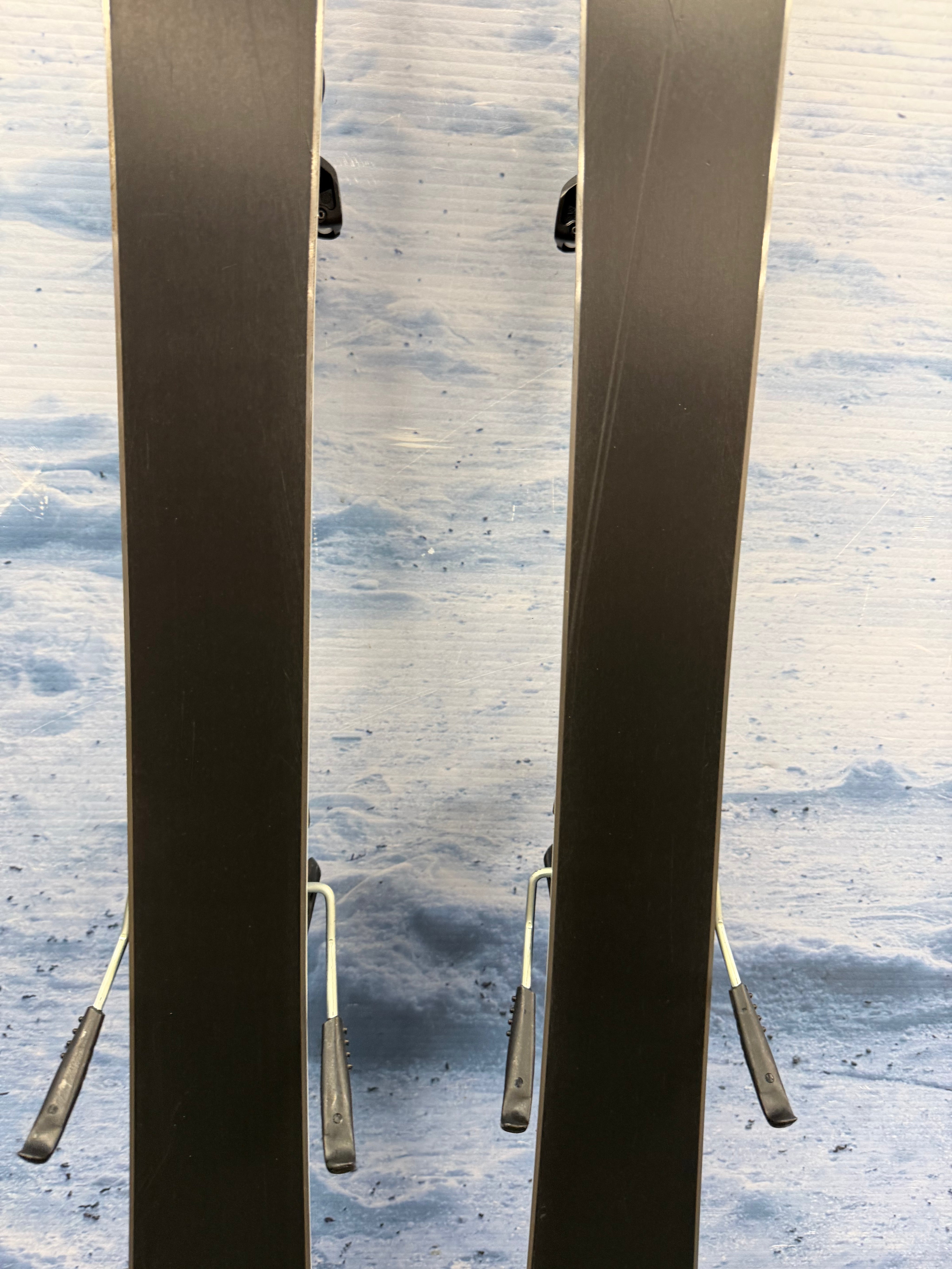 Used Head Pure Joy R 143cm Skis w/ SLR 9 Bindings