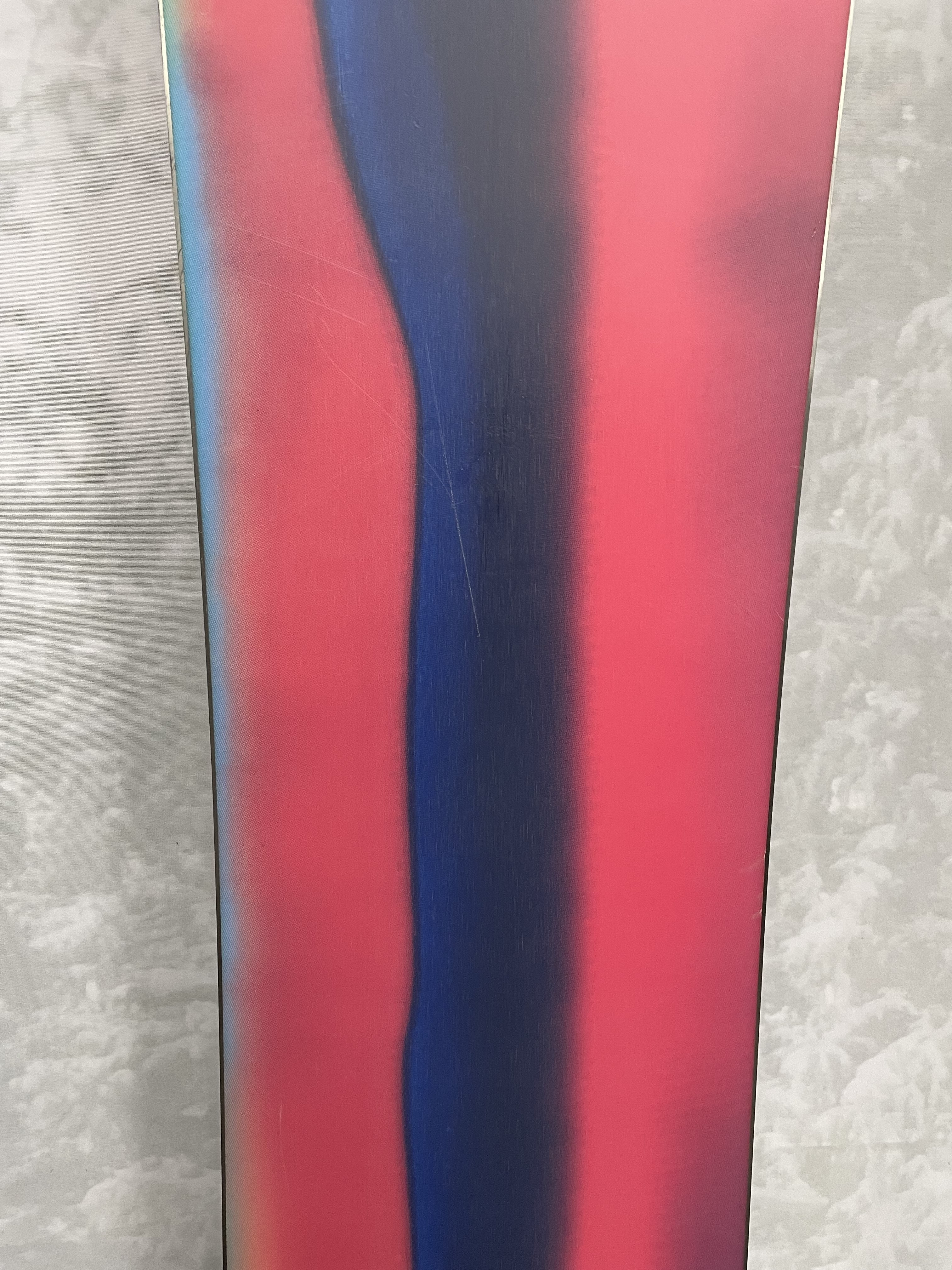 Used 2025 Burton Hometown Hero 152cm Snowboard
