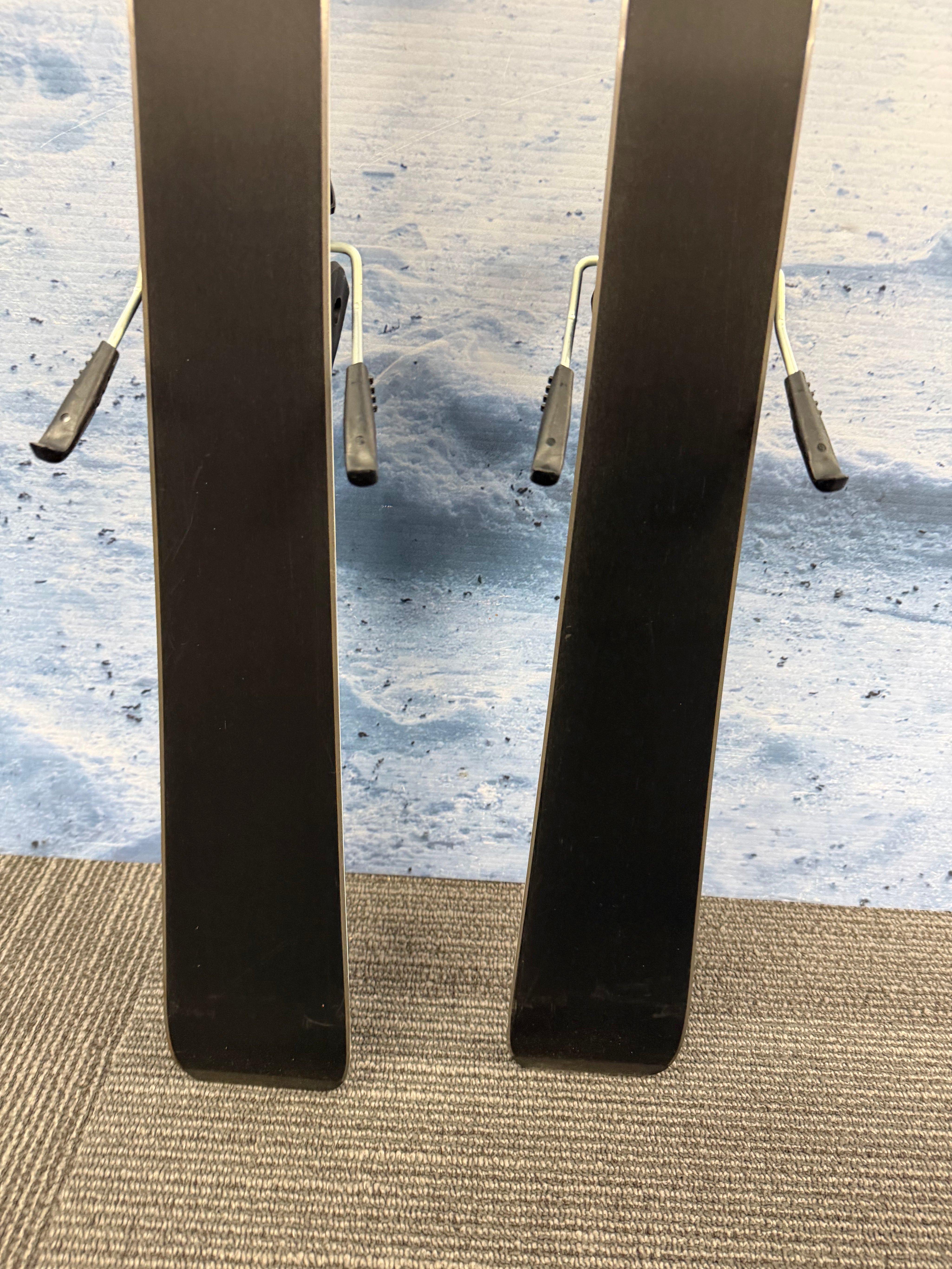 Used Head Pure Joy R 143cm Skis w/ SLR 9 Bindings