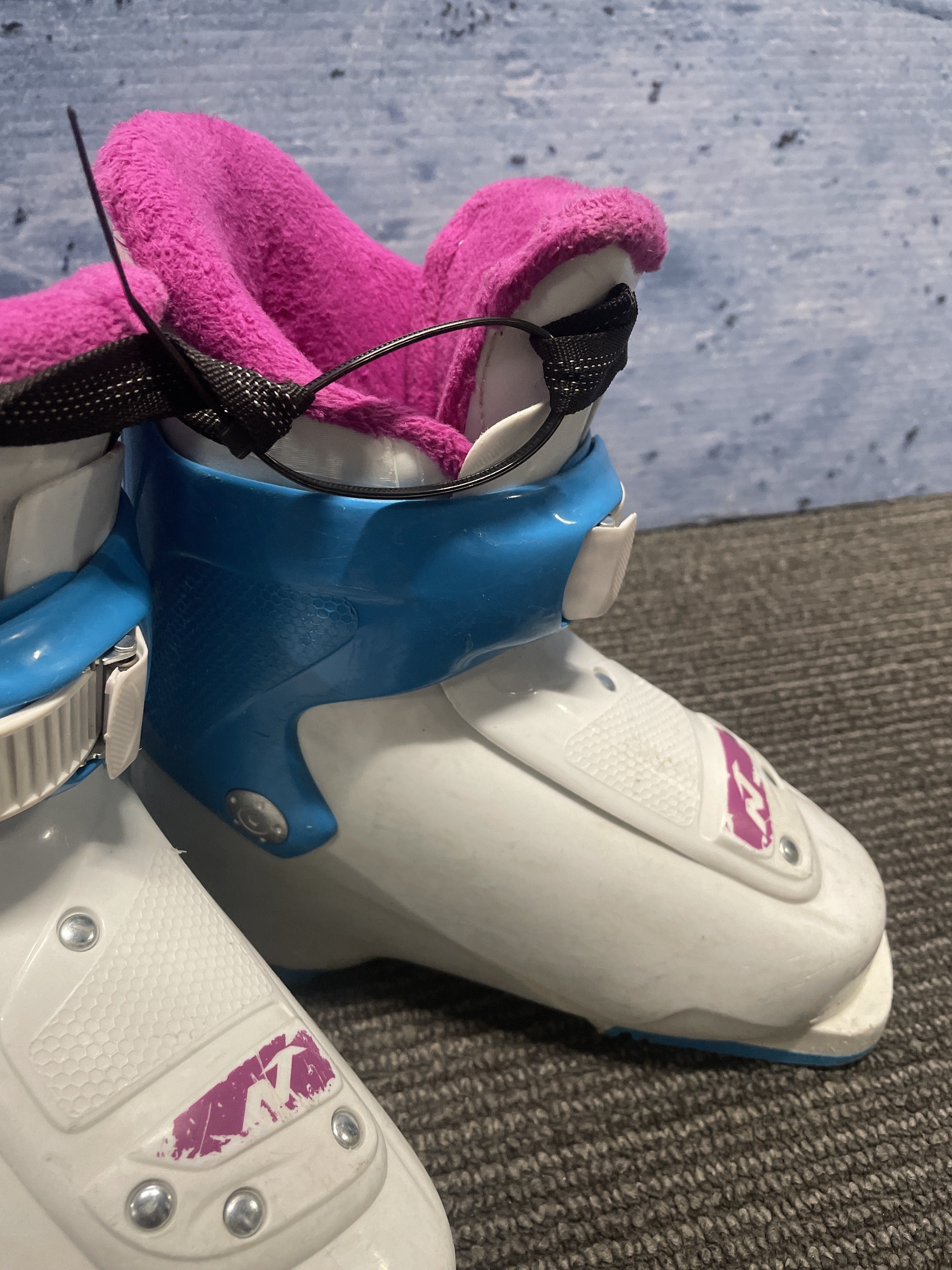 USED Nordica Little Belle 19.5 Ski Boots
