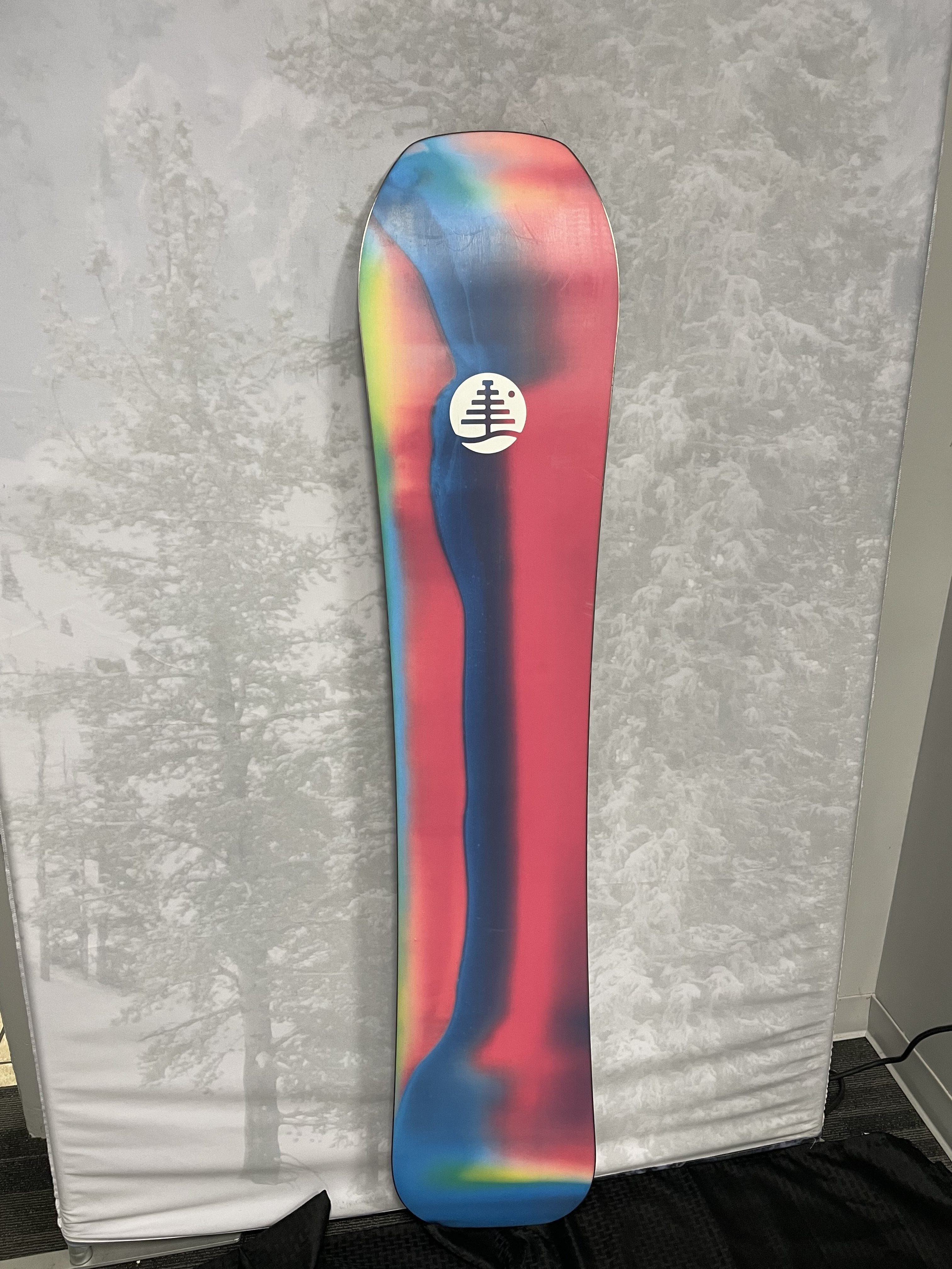 Used 2025 Burton Hometown Hero Wide 160cm Snowboard