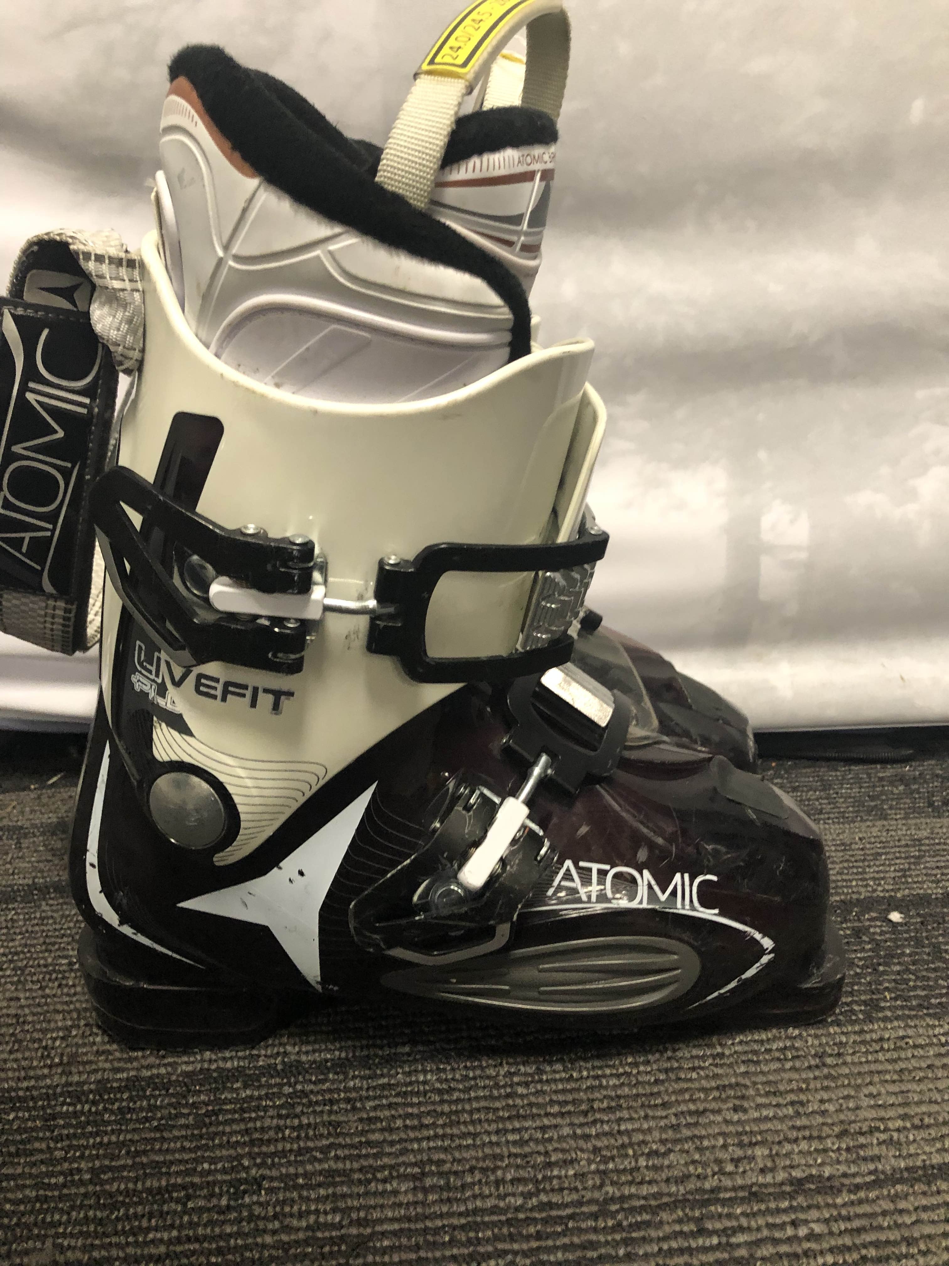 Used Atomic Livefit Plus Ski Boot - 24.5