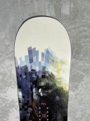 New 2024 YES. "Hel Yes" Women's Snowboard 152 cm