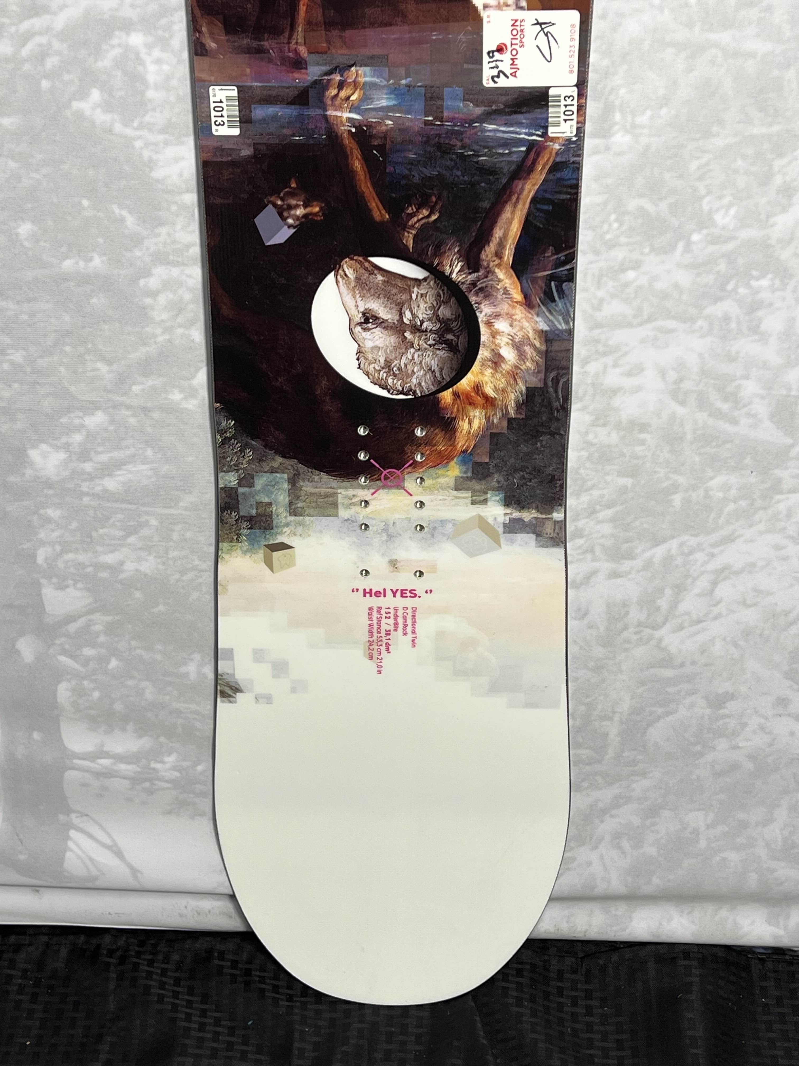 New 2024 YES. "Hel Yes" Women's Snowboard 152 cm