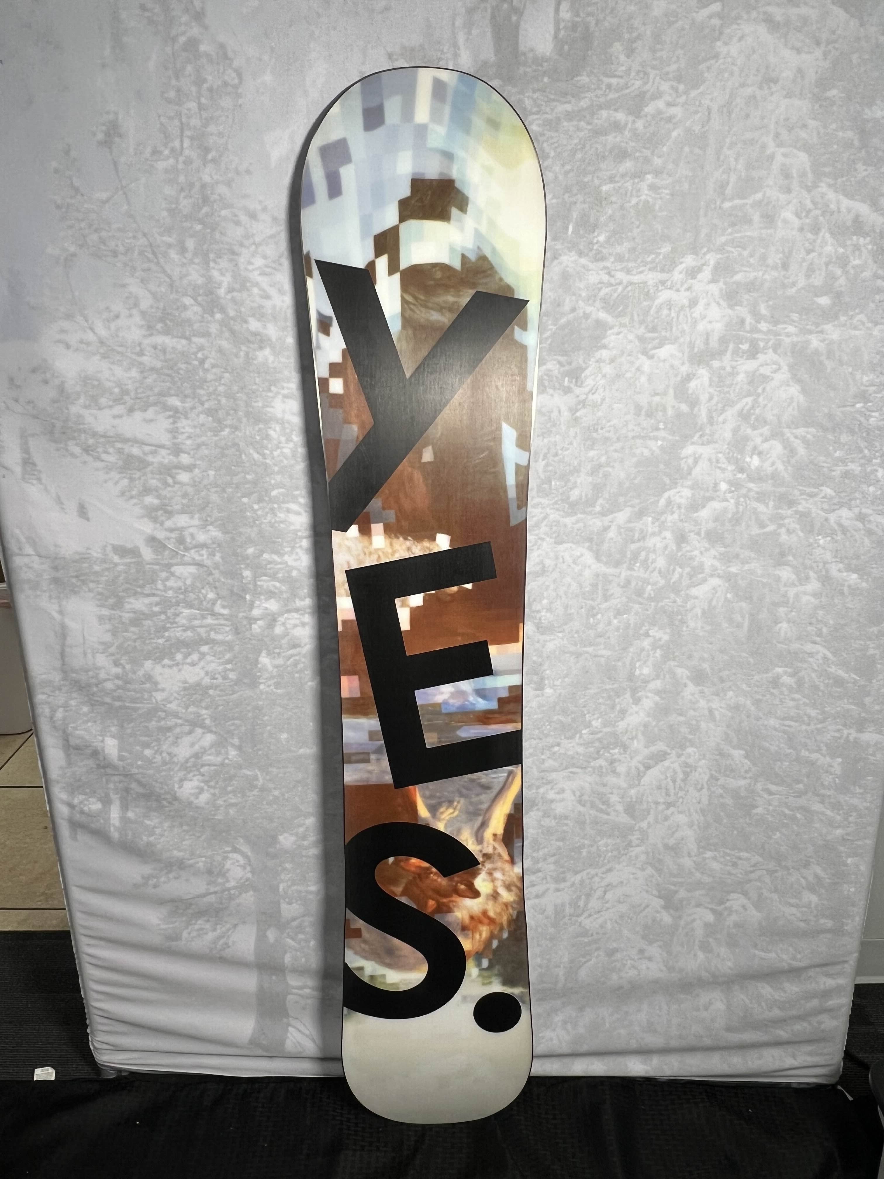 New 2024 YES. "Hel Yes" Women's Snowboard 152 cm