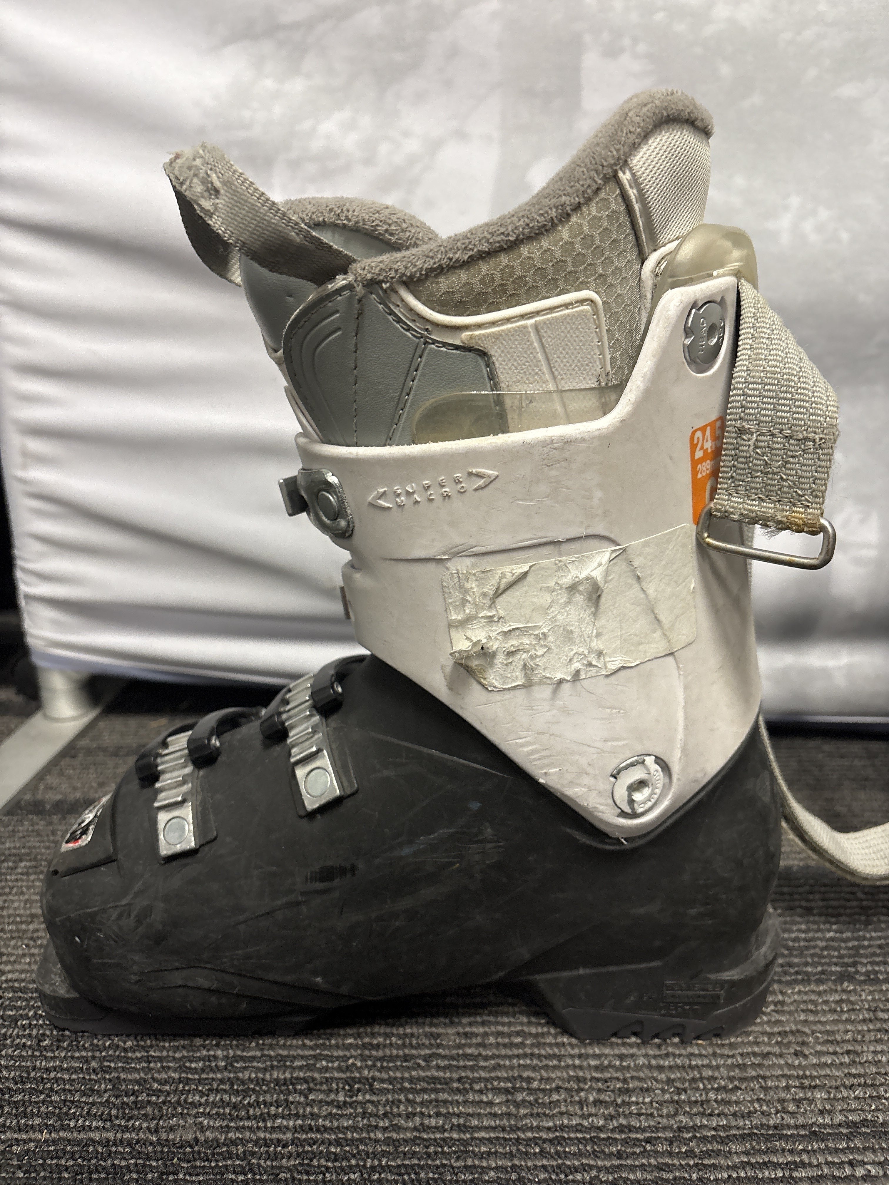 Used Head Edge Next 24.5 Ski Boots