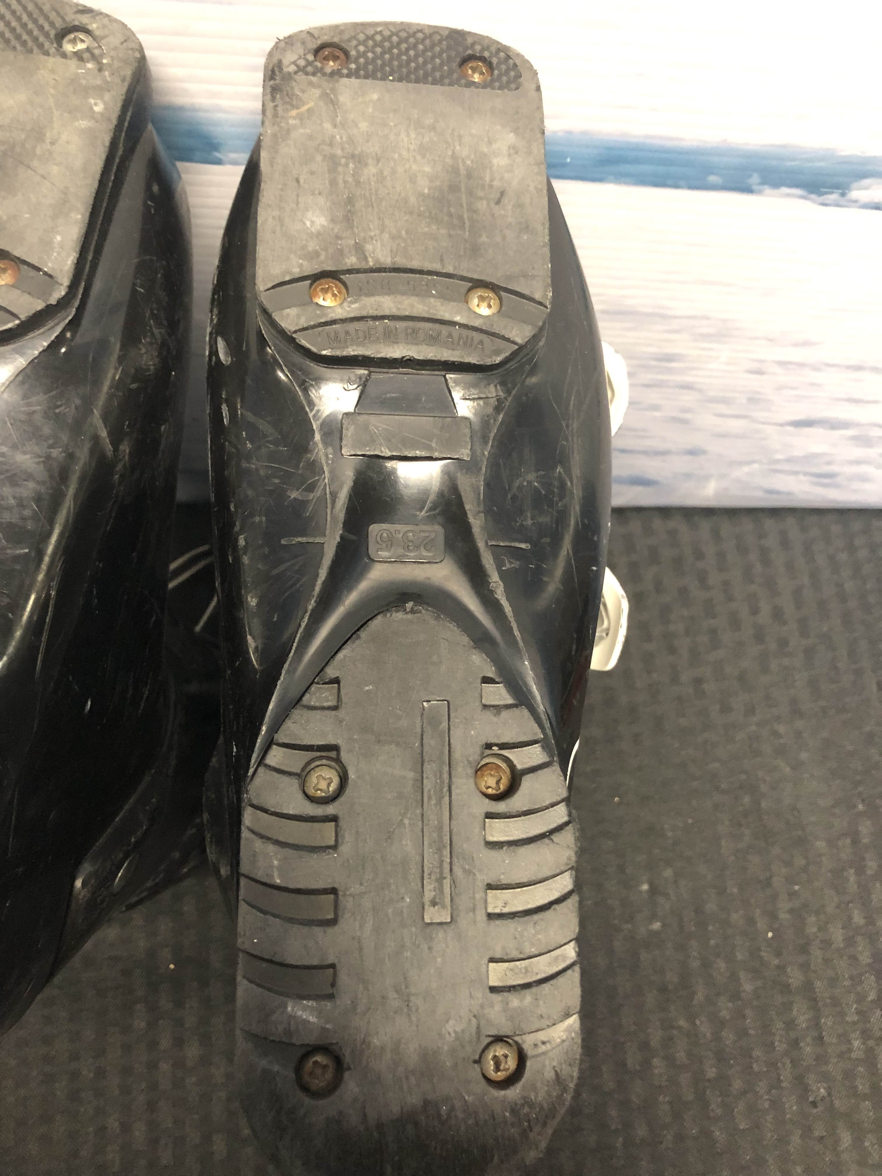 Used Lange Venus 60 Ski Boot 22.5MP