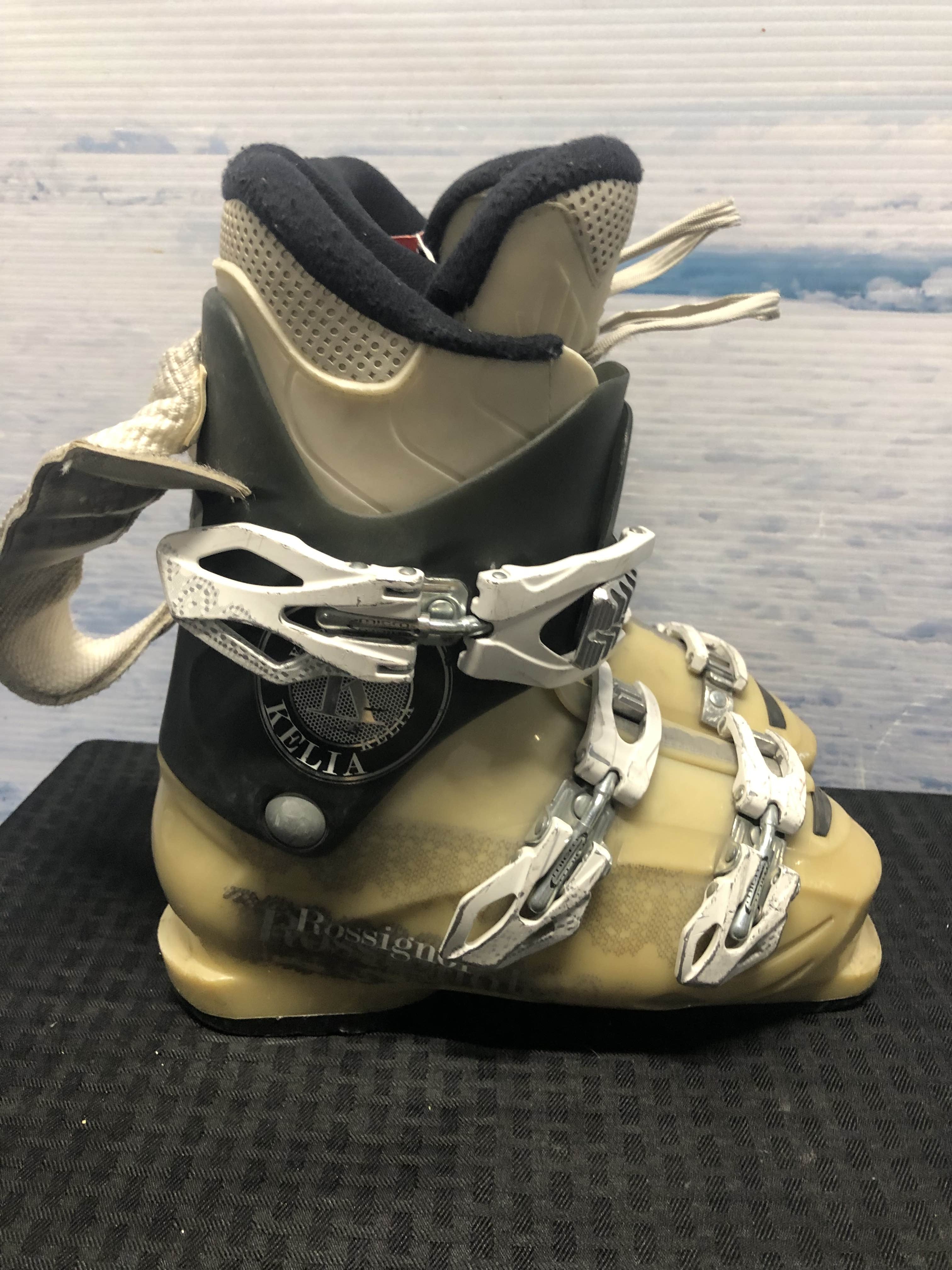 Used Rossignol Kelia Ski Boot - 23.5