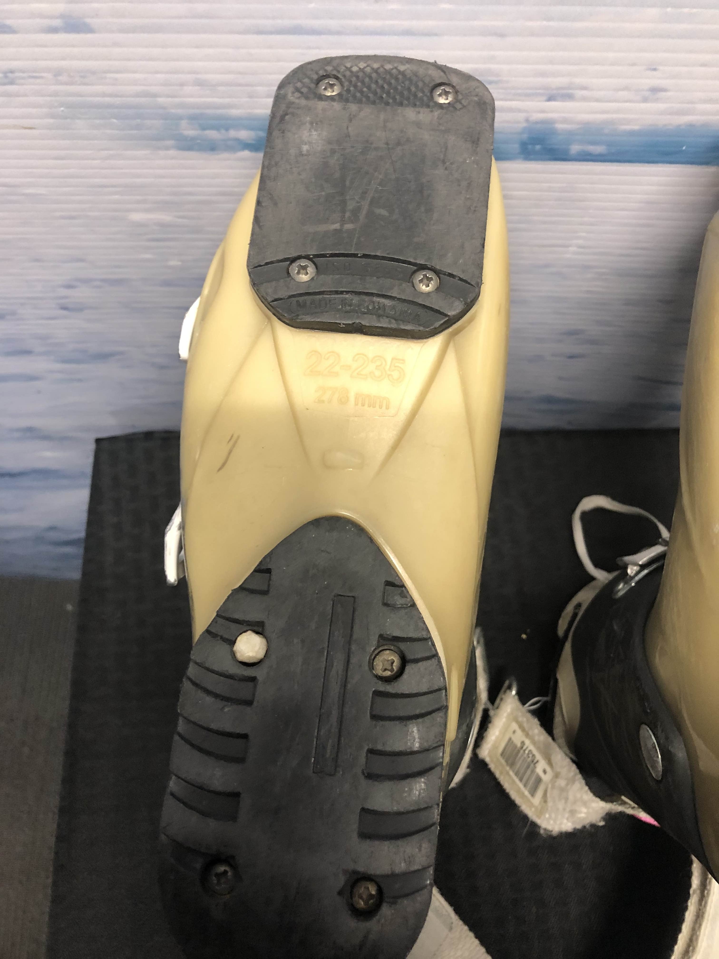 Used Rossignol Kelia Ski Boot - 23.5