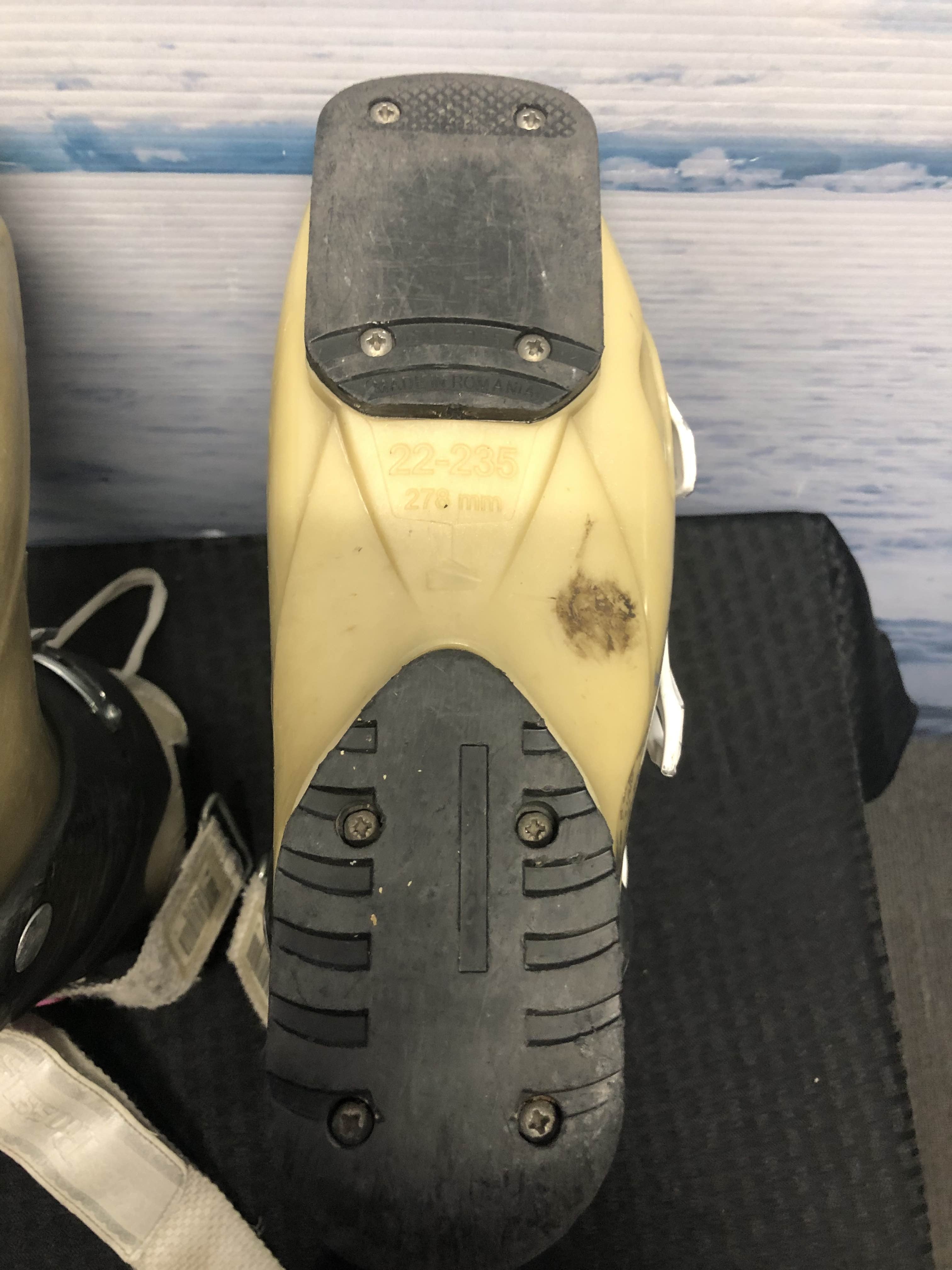 Used Rossignol Kelia Ski Boot - 23.5