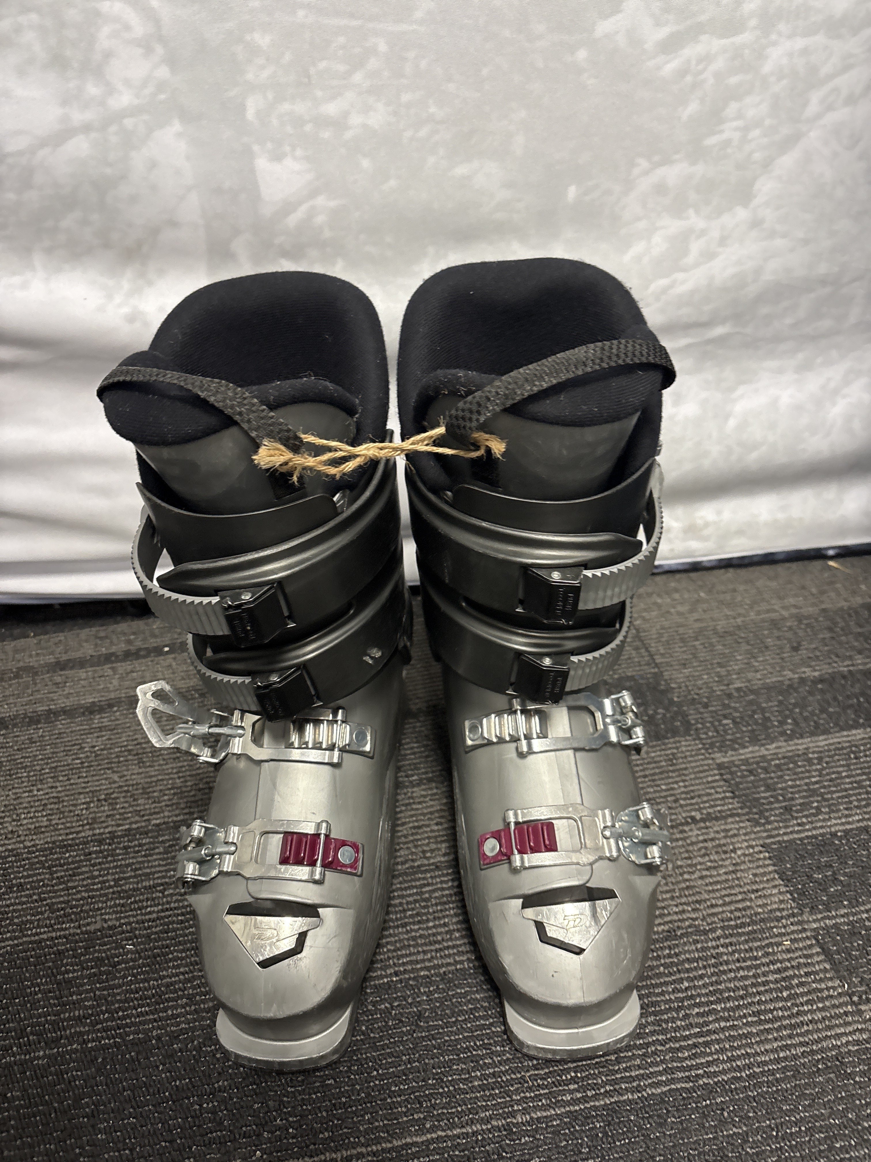 USED Dalbello FXR 25.5 Ski Boot