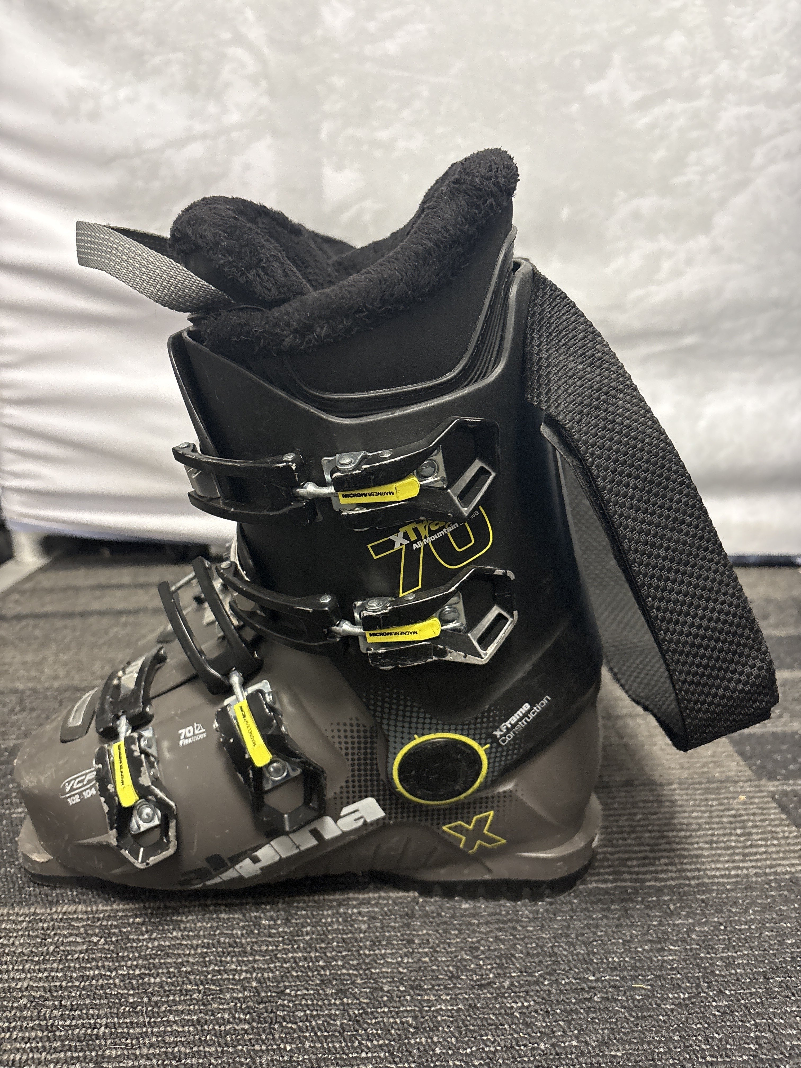 Used Alpina Xtrack 70 Ski Boot - 25.0MP