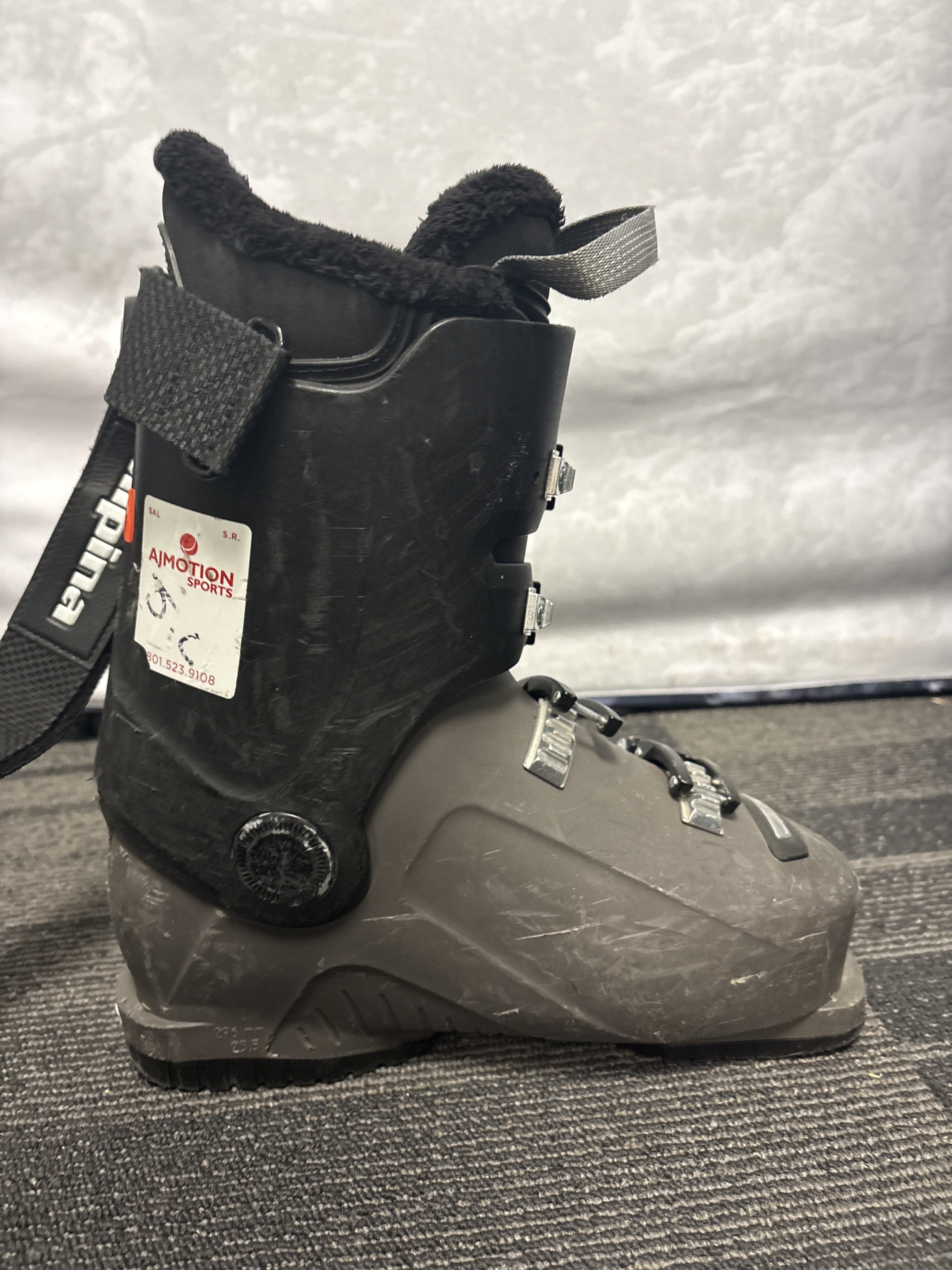 Used Alpina Xtrack 70 Ski Boot - 25.0MP