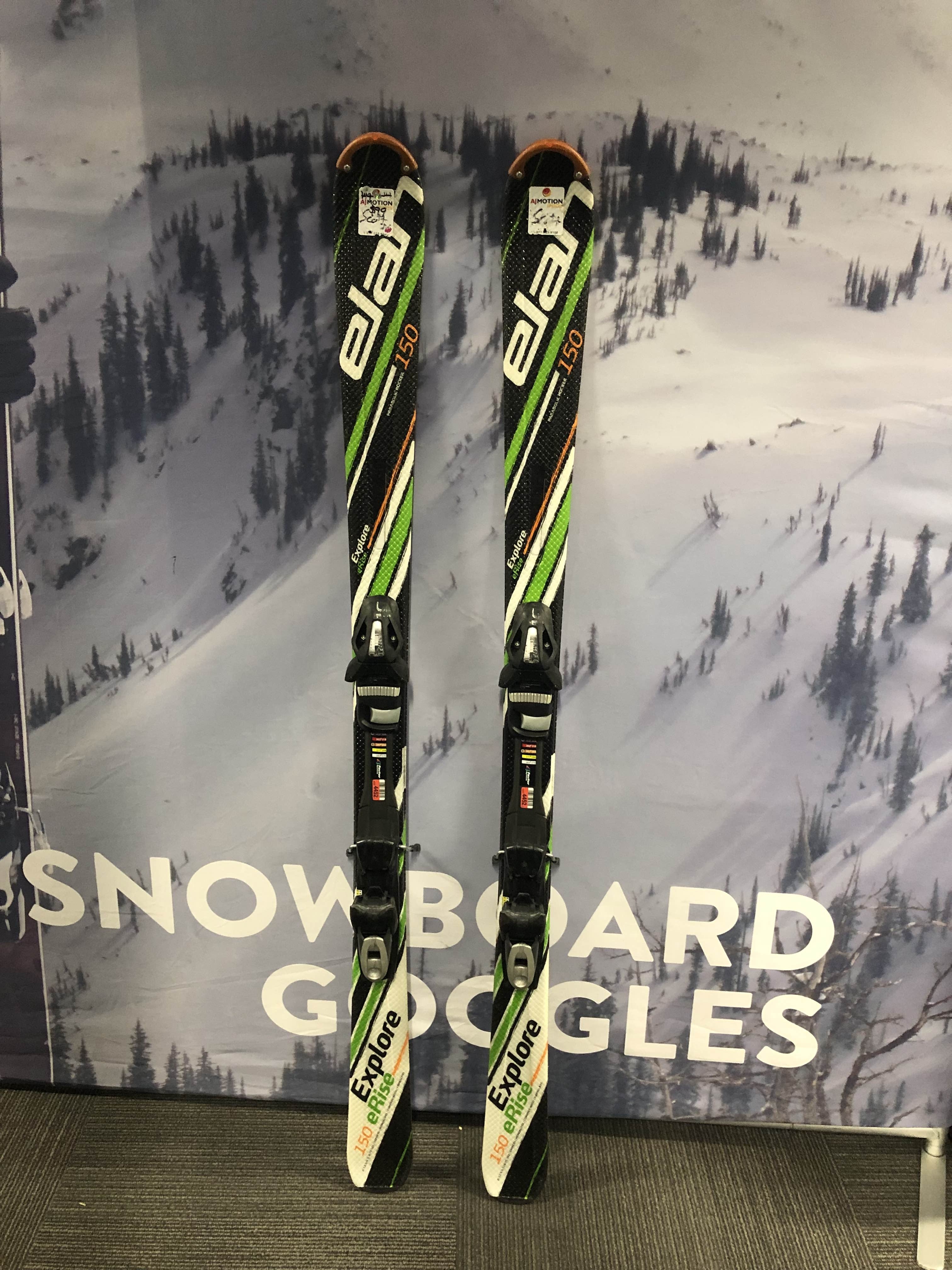 Used Elan  Explore Erise 150cm w/ Elan ESP Bindings